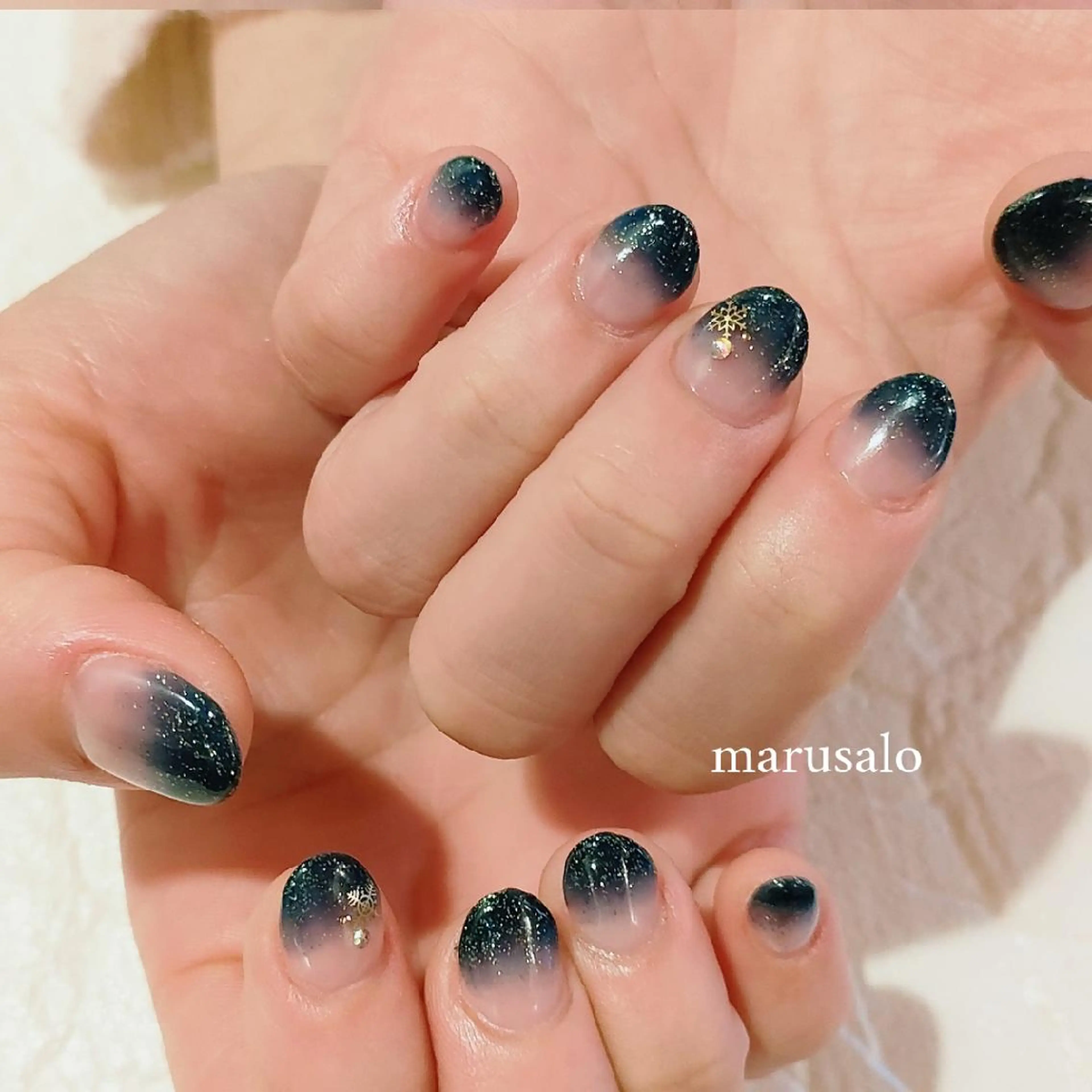 ネイル グラデーション ラメ(グリッター) ラメグラデーション ネイビー スカルプネイル marusalo nailのネイルデザイン