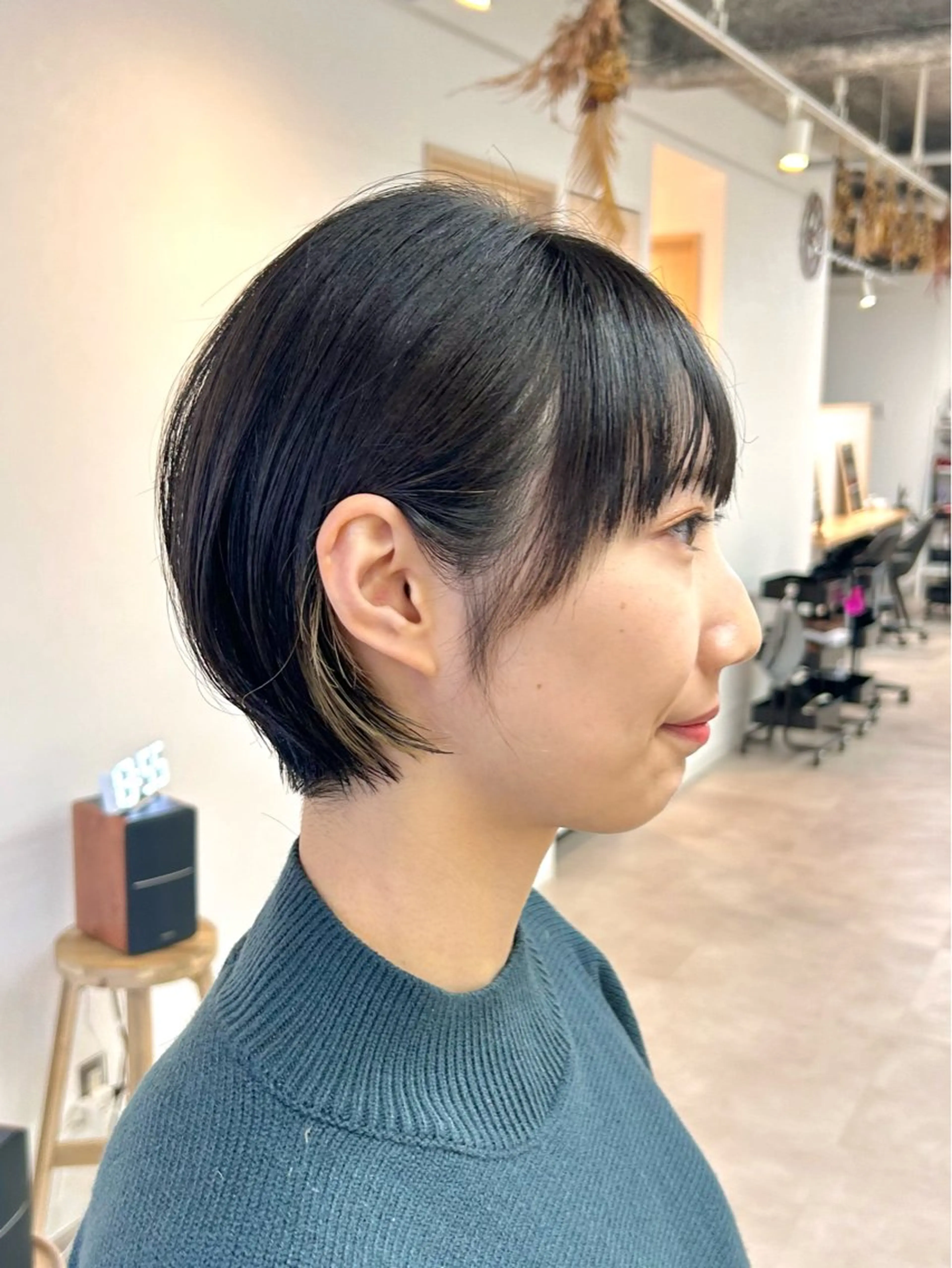 ショート ボブ 艶カラー/レイヤー/ ハイトーン/まなみのヘアスタイル