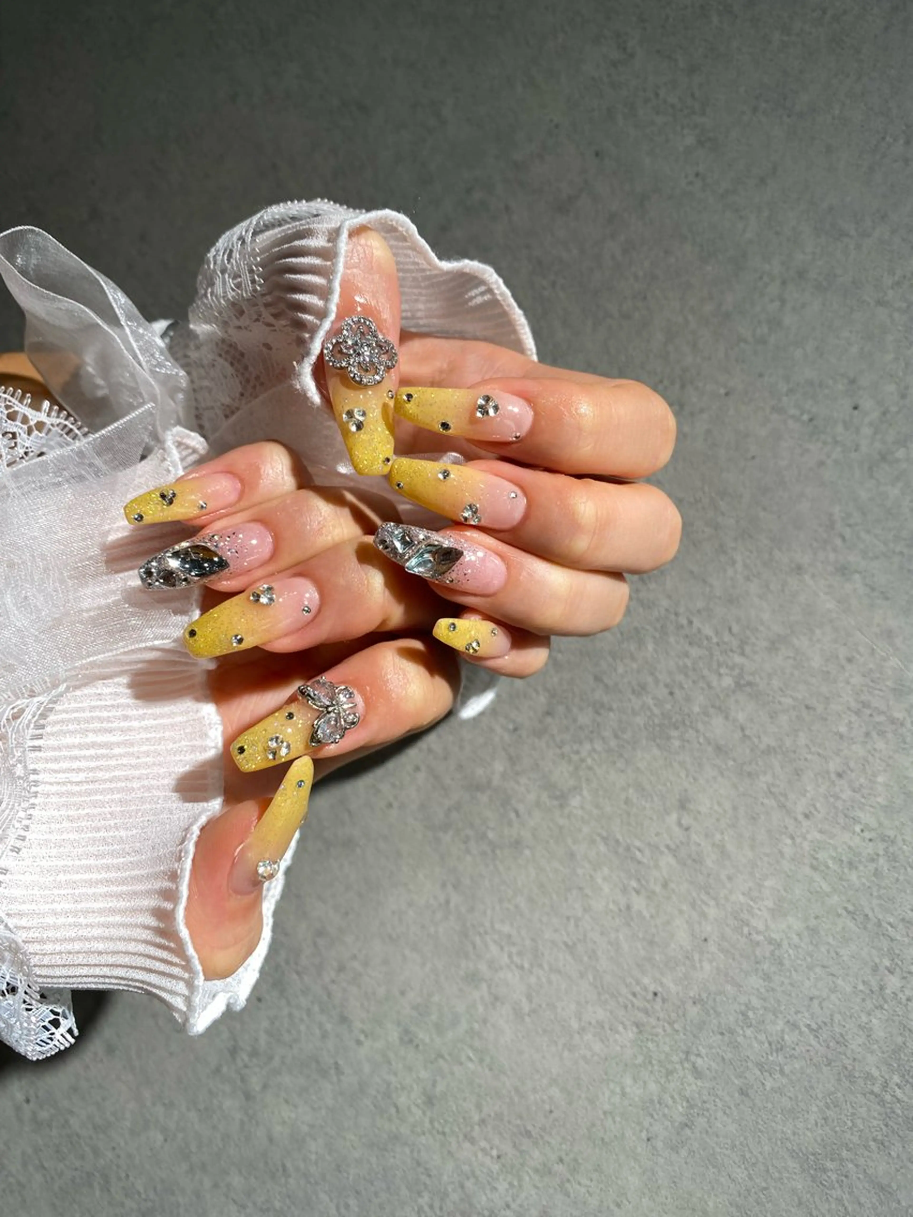 ネイル I-nailロング /ワンホン/キラキラのネイルデザイン