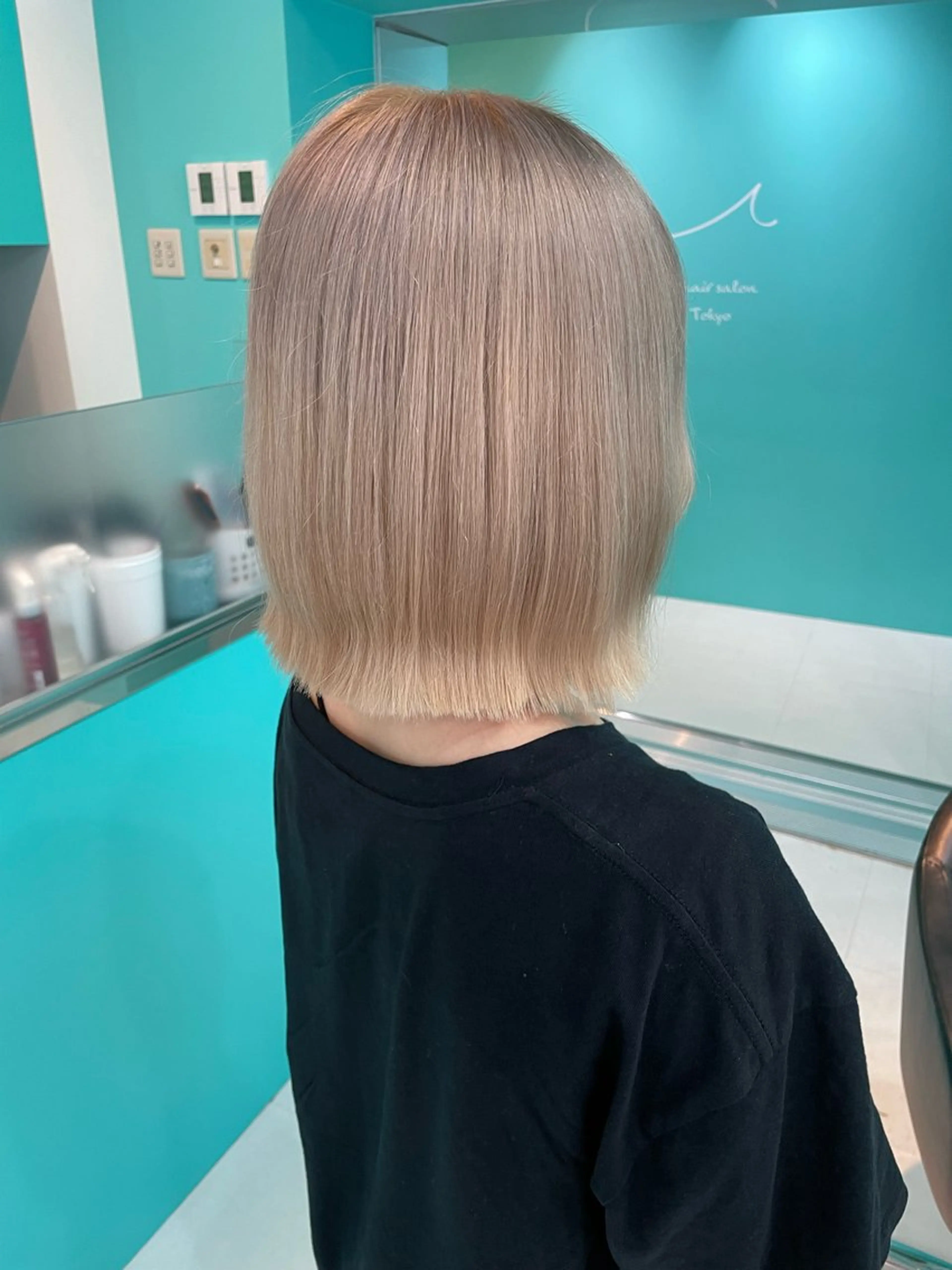 ショート カラー ベージュカラー ブリーチ ダブルカラー ミルクティーベージュ カット ヘアカラー 🫧ショート/ボブ 池袋西口・泡渕✂️のヘアスタイル