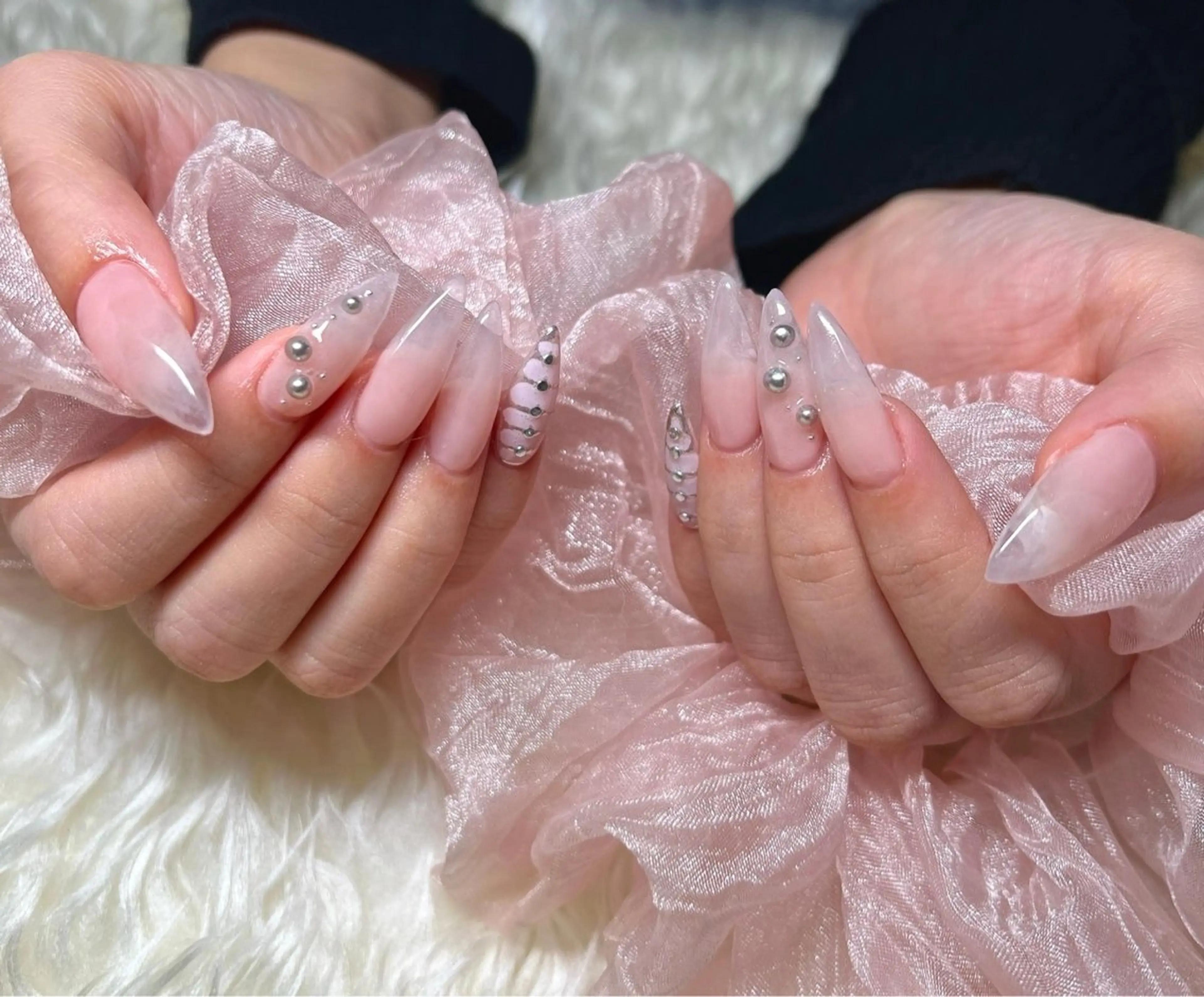 ネイル 長さ出し フレンチネイル ジェルネイル グラデーション 韓国ネイル ハンドネイル Nail&eye Belire 新宿のネイルデザイン