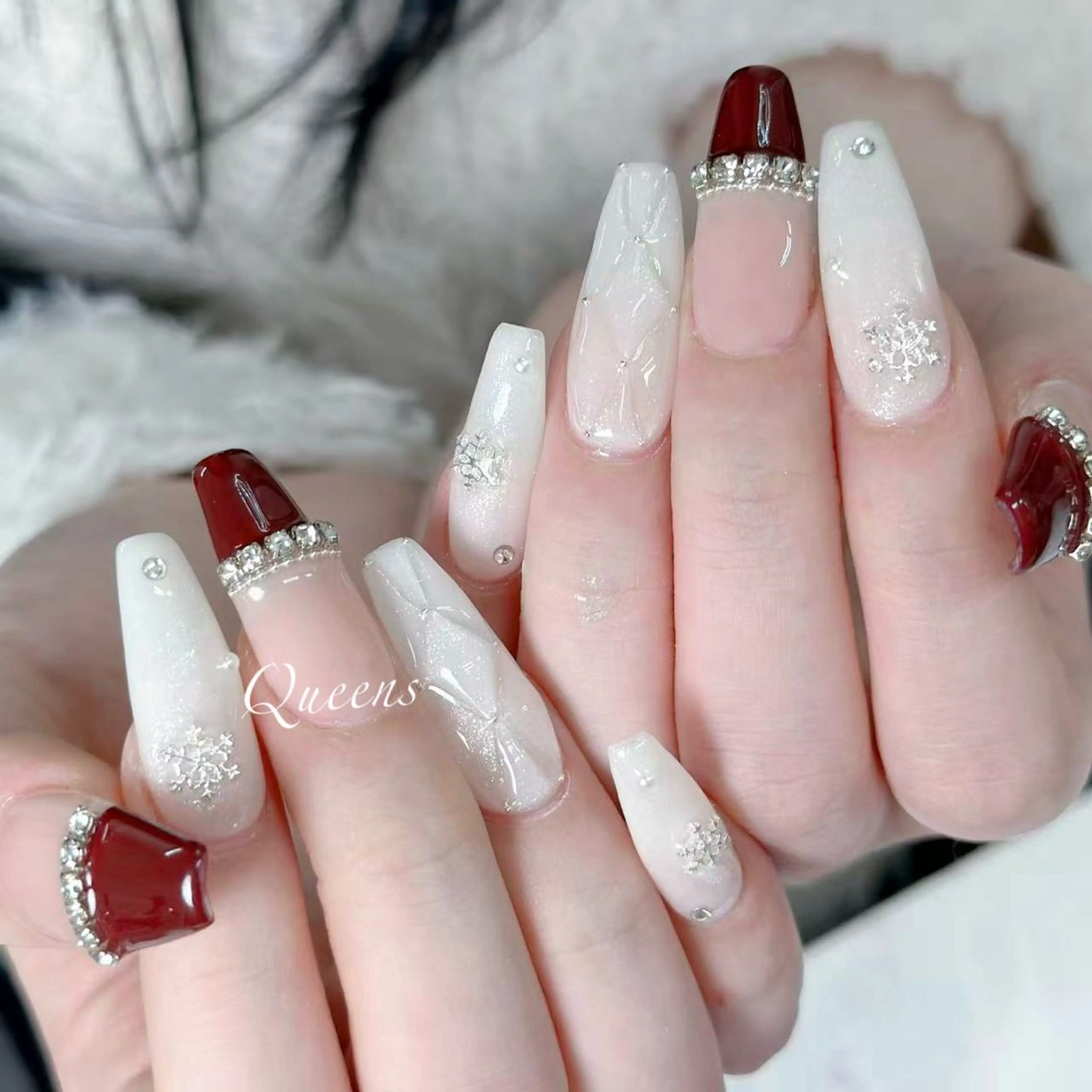 ネイル ハンドネイル Queens 榊 まおのネイルデザイン