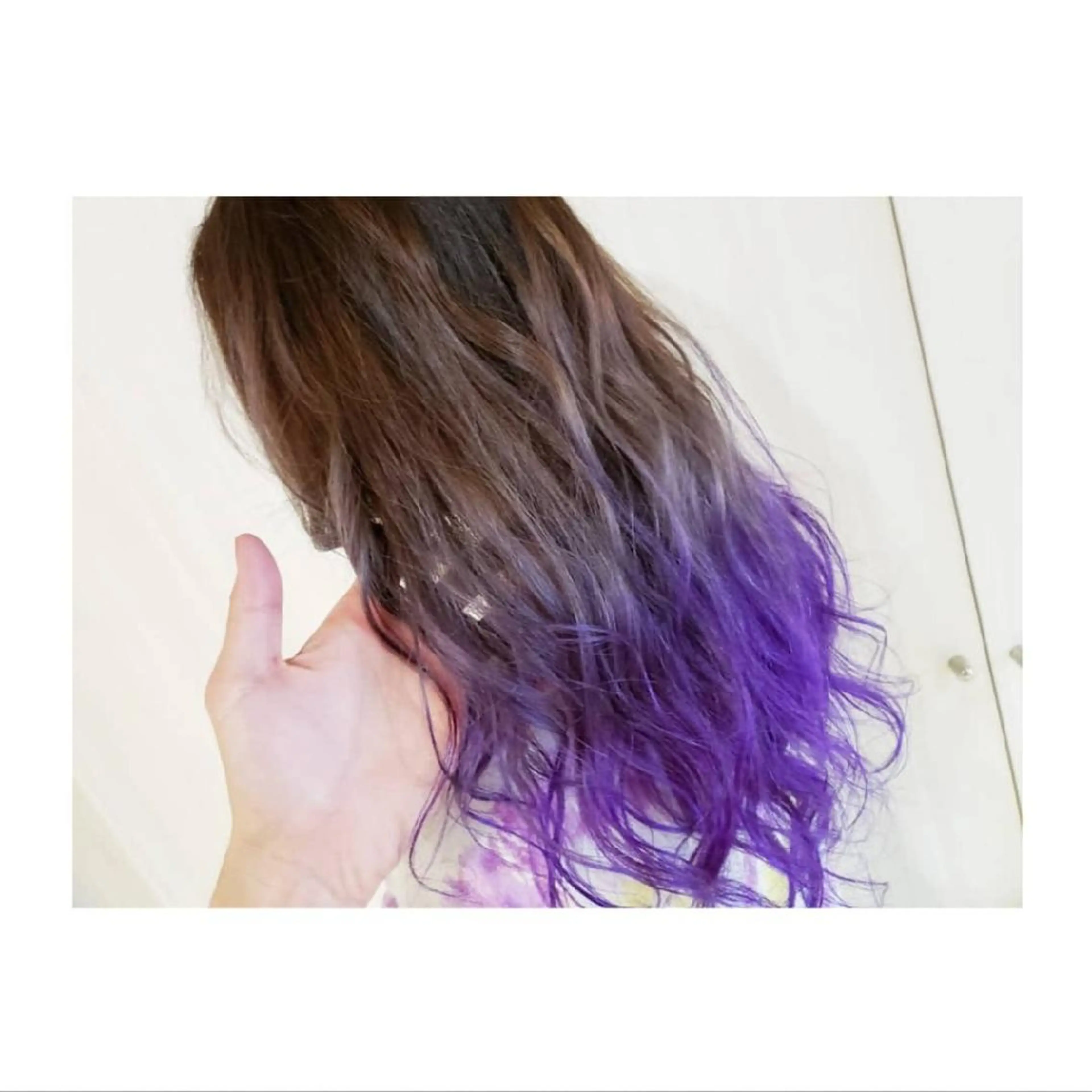ロング カラー グラデーションカラー パープルカラー Luana 矢場町のヘアスタイル
