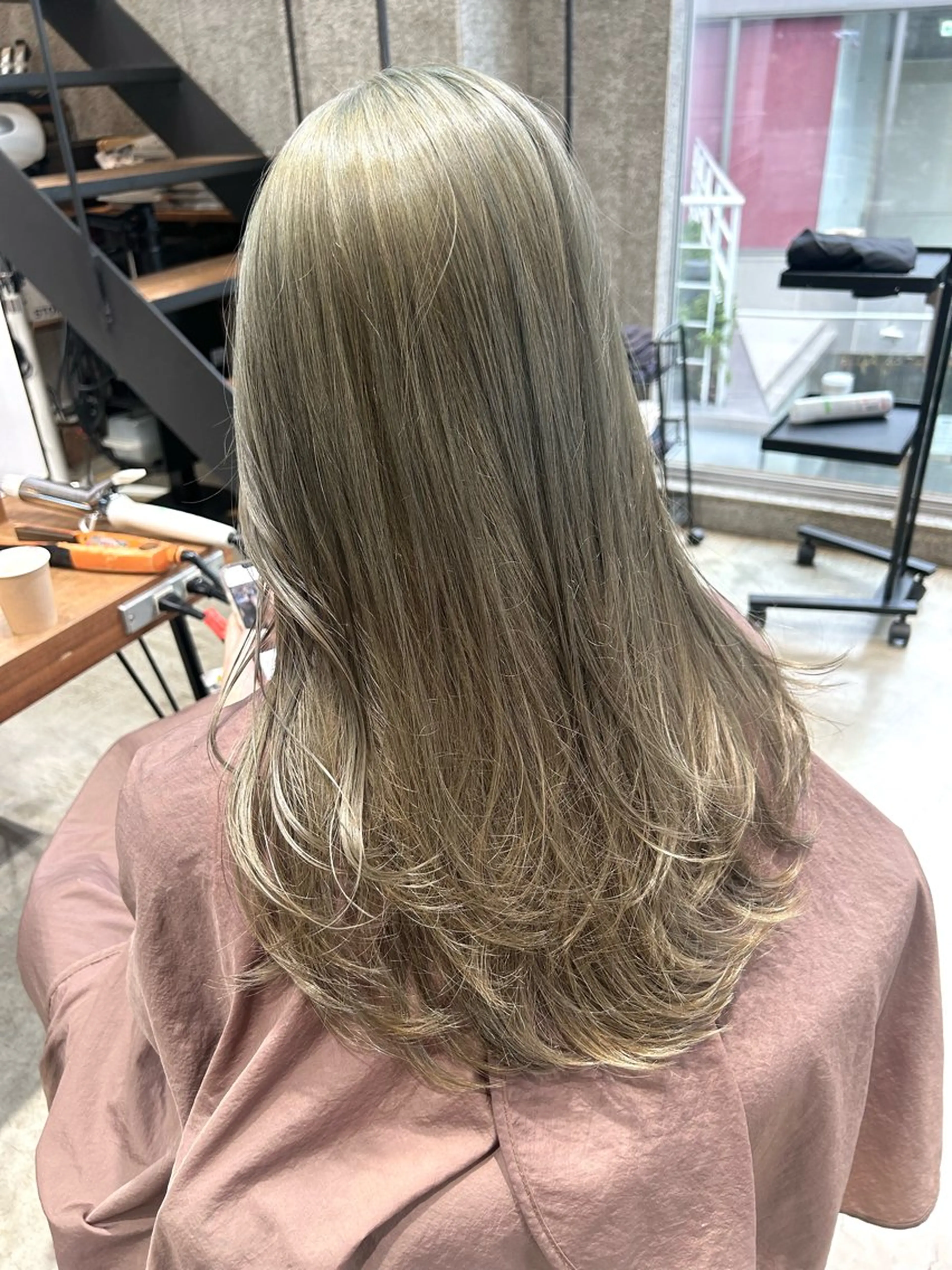 セミロング カラー ブリーチ 透明感カラー 🤍垢抜け♡透明感 カラーmoeka🤍のヘアスタイル