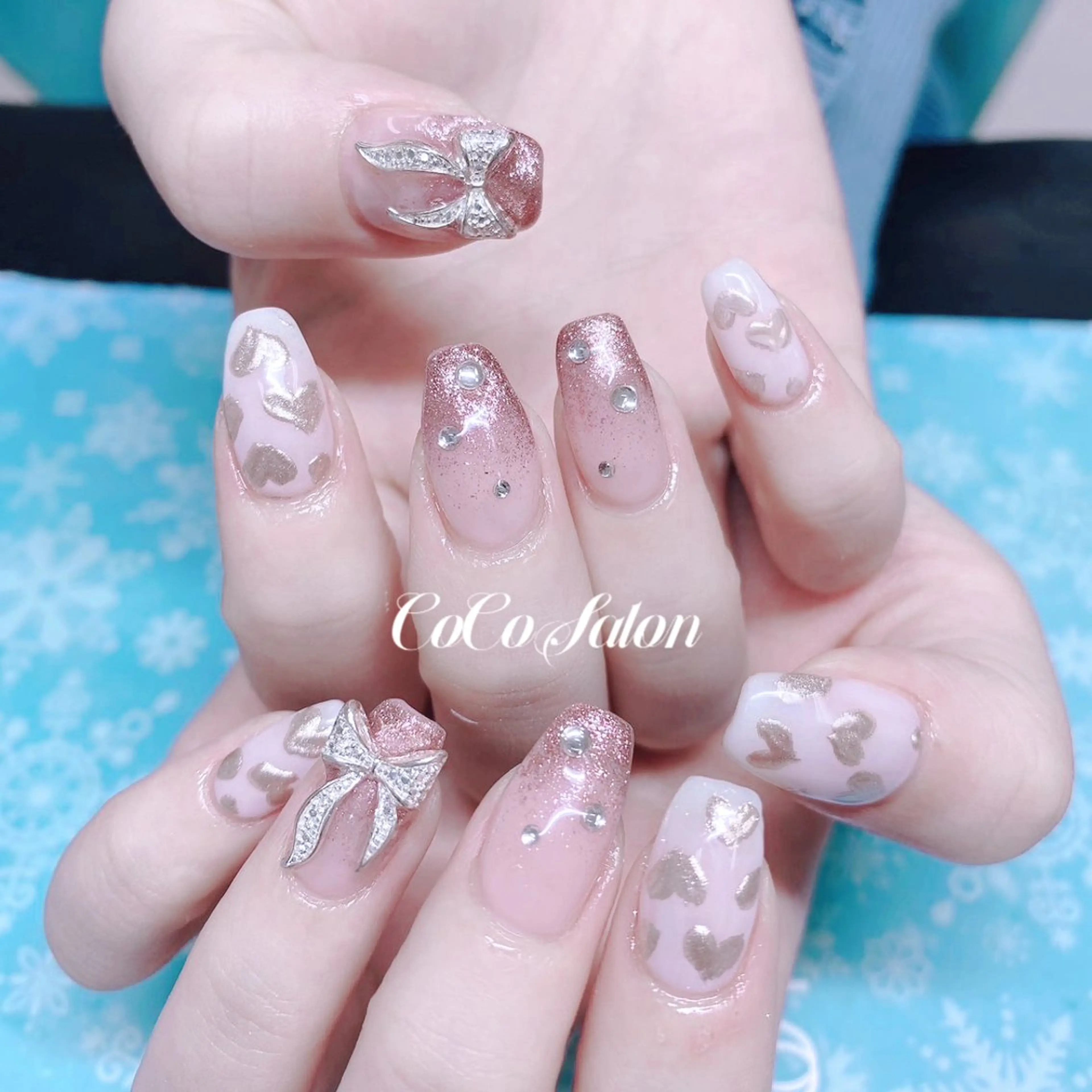 ネイル 成人式 長さ出し ジェルネイル グラデーション ハート ハンドネイル CoCoSalon ネイル/まつ毛予約のネイルデザイン