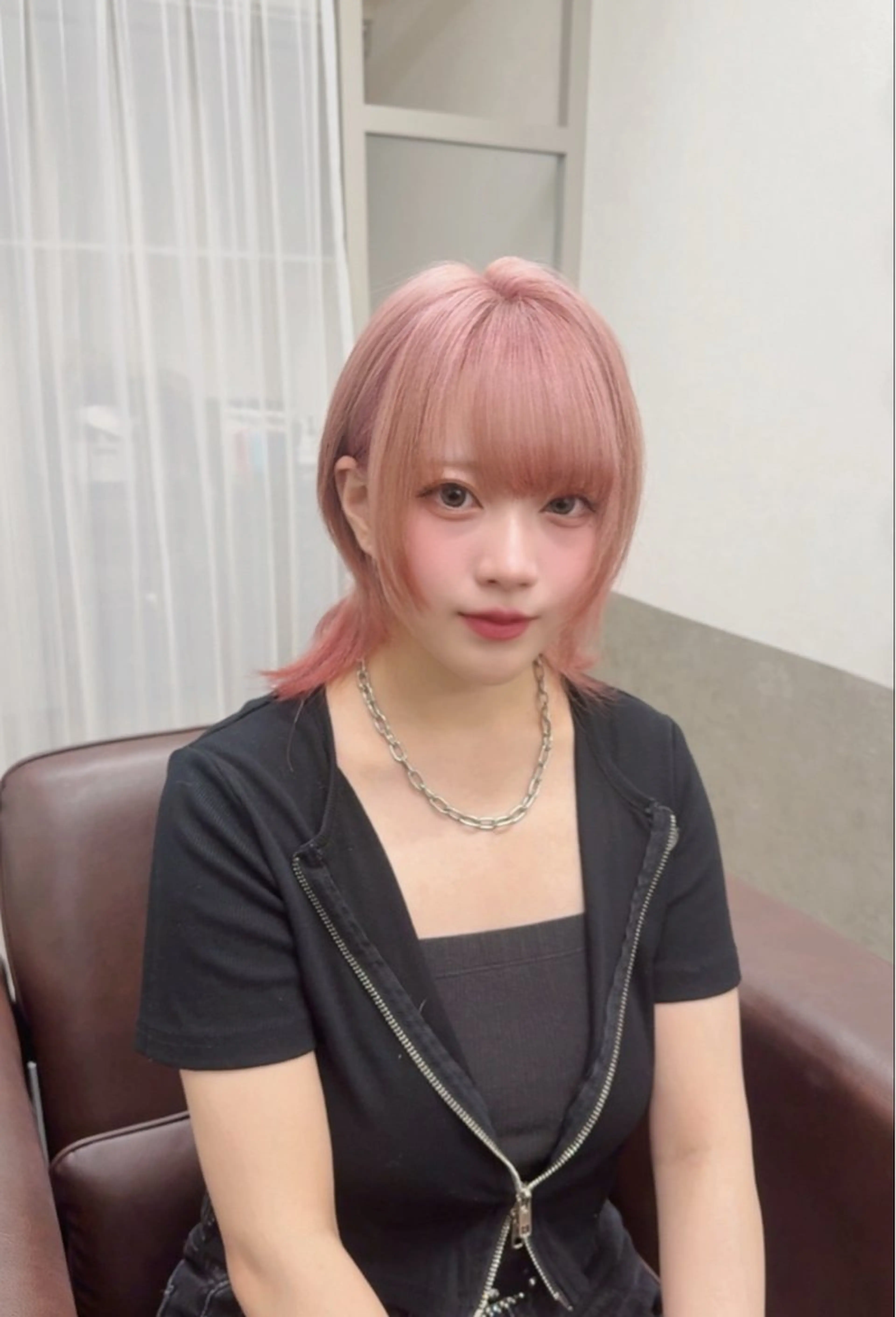 ショート カラー ブリーチ デザインカラー カット ヘアカラー トリートメント レイヤーカット/ 縮毛矯正🇰🇷早坂のヘアスタイル