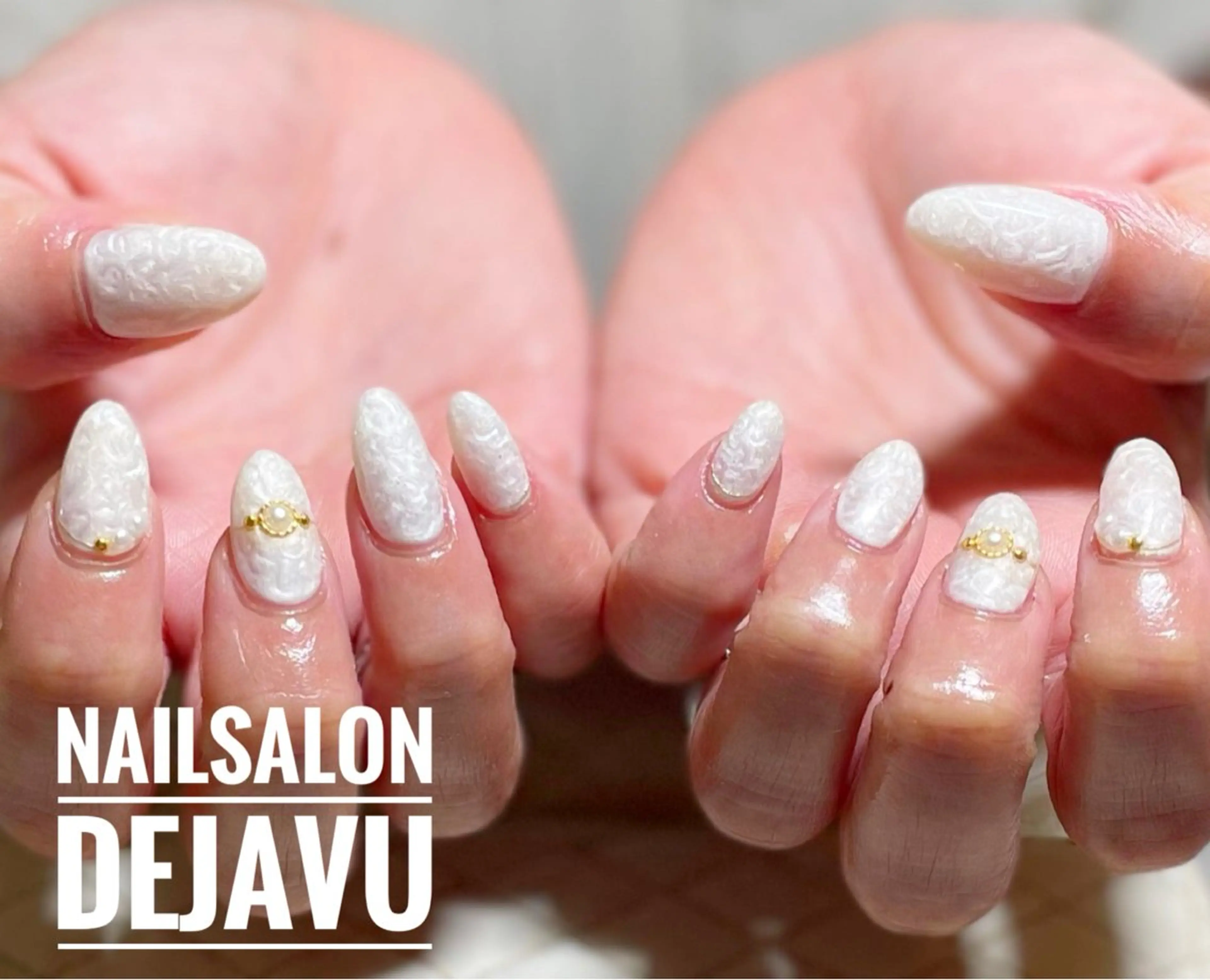 ネイル ホワイト ハンドネイル Nailsalon Dejavuのネイルデザイン
