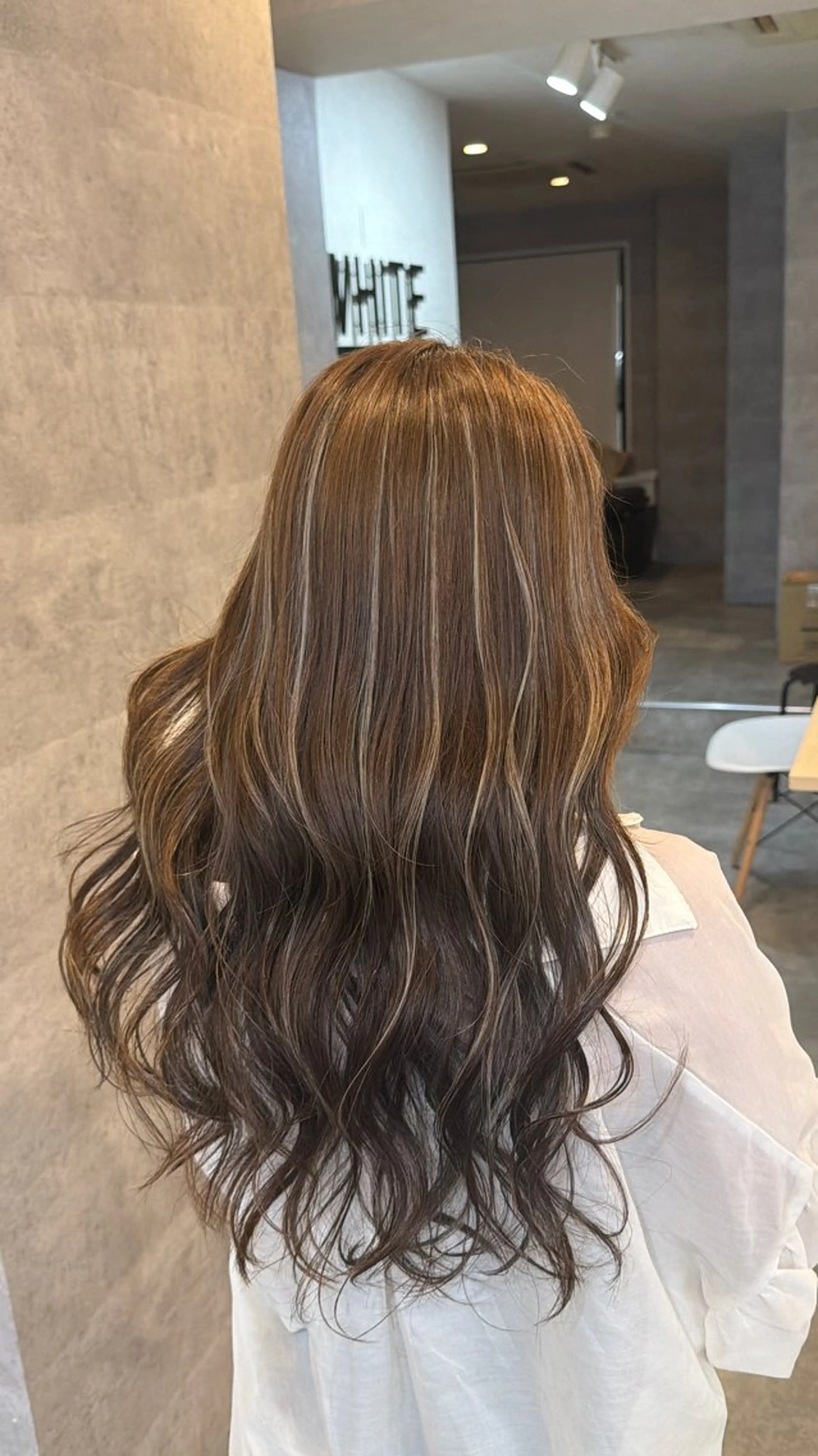 ロング カラー ハイライトカラー ハイライト ヘアカラー トリートメント 💎夏葵 ハイライト /デザイン指名No1のヘアスタイル