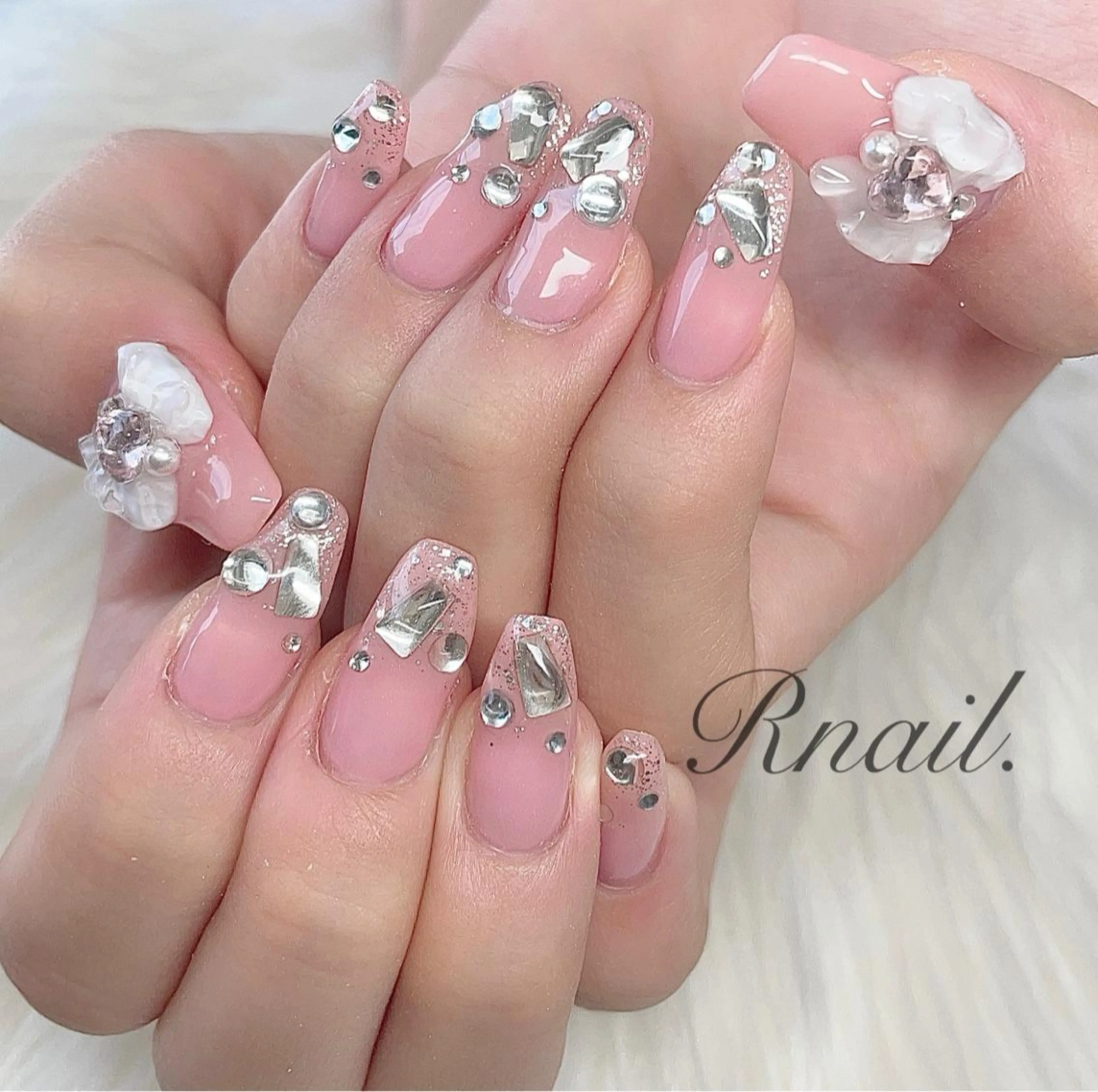 ネイル R nail.のネイルデザイン