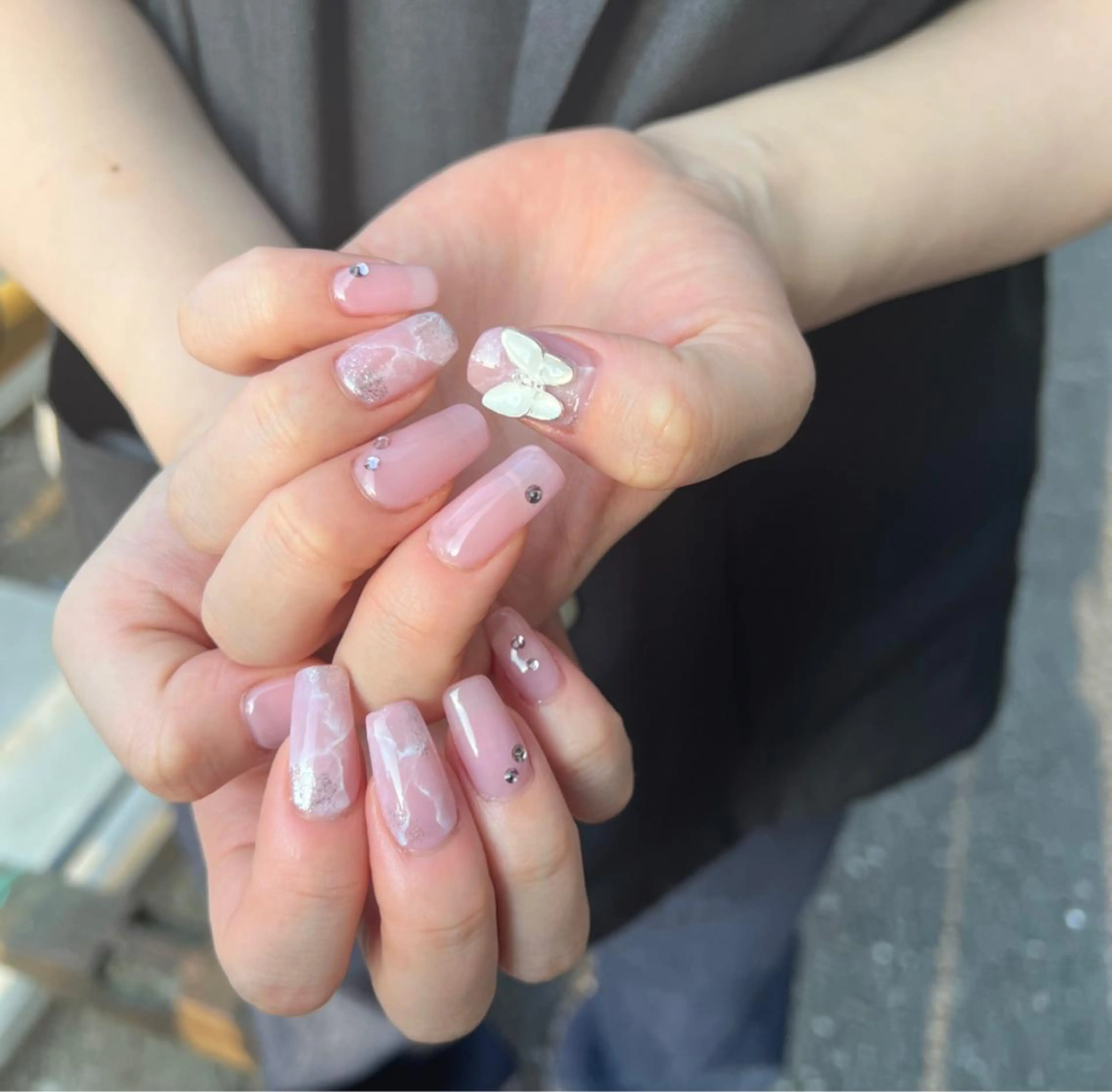 ネイル オーロラネイル フレンチネイル ジェルネイル パラジェル スカルプネイル ハンドネイル LeaLea nails.のネイルデザイン