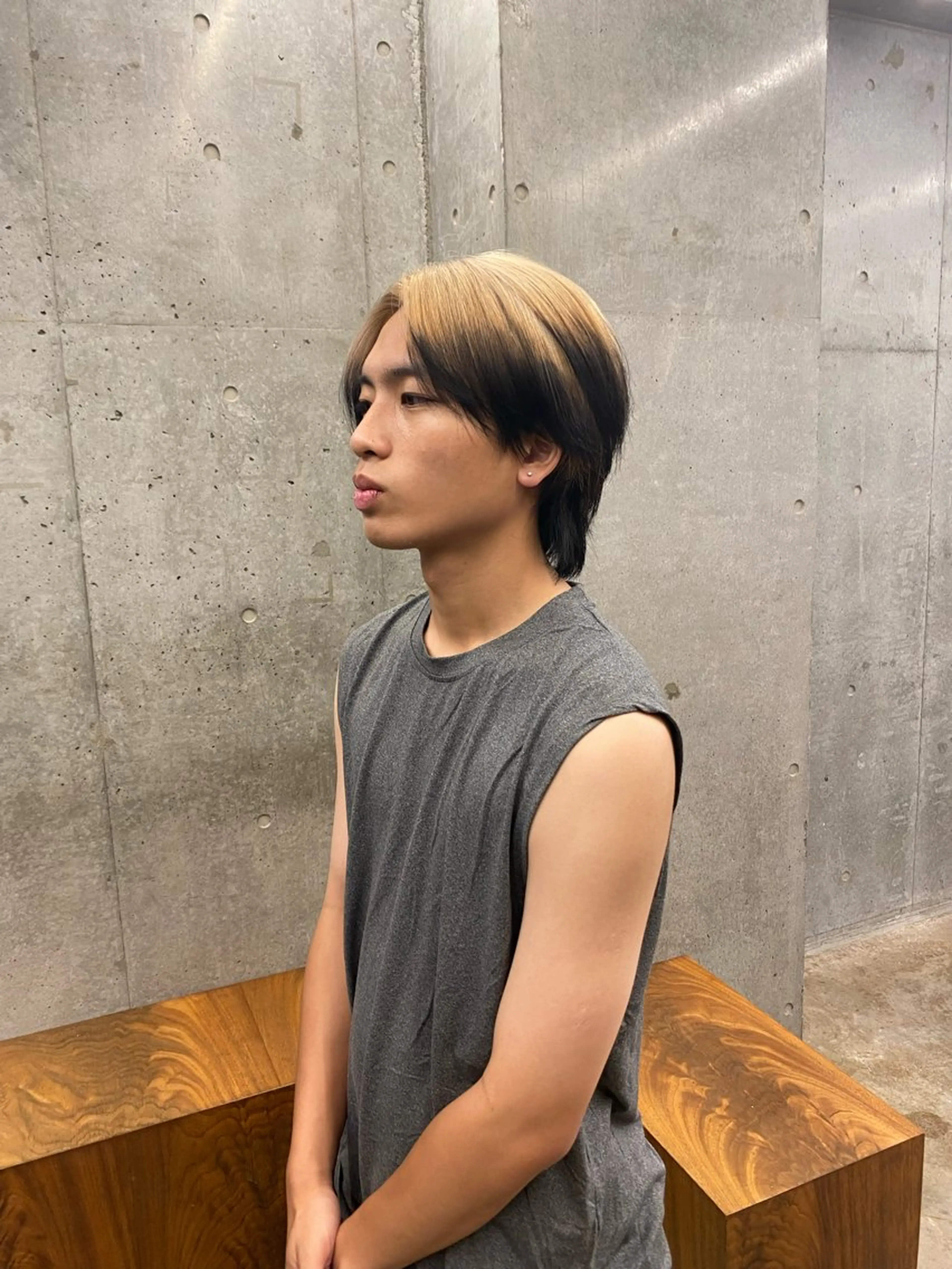 カラー メンズ デザインカラー ✨️艶ハイトーン特化 ✨️佐藤望のヘアスタイル