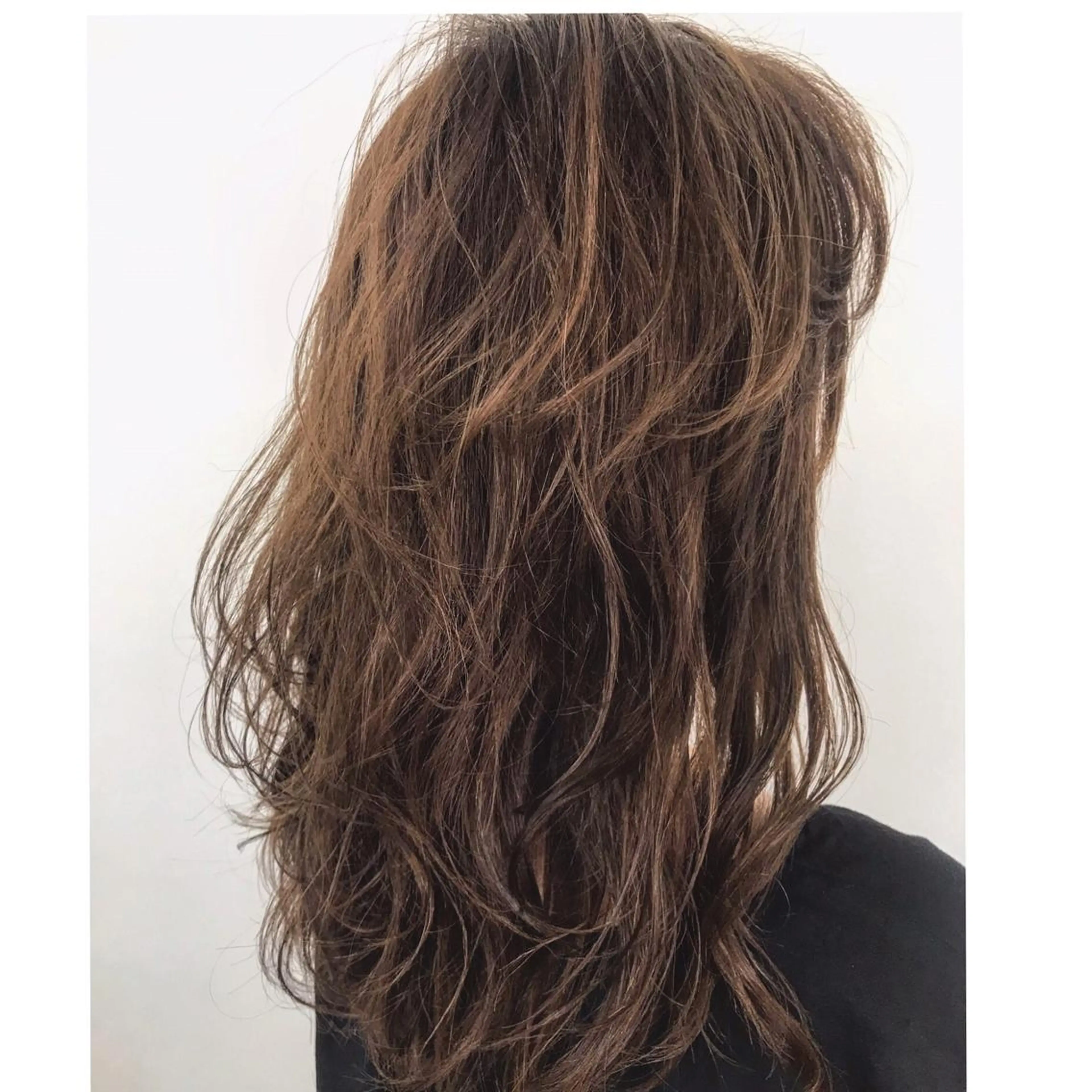 ロング ハイライト ロング カット ヘアカラー 縮毛矯正 HBLディプロマ所有 AZUSAのヘアスタイル