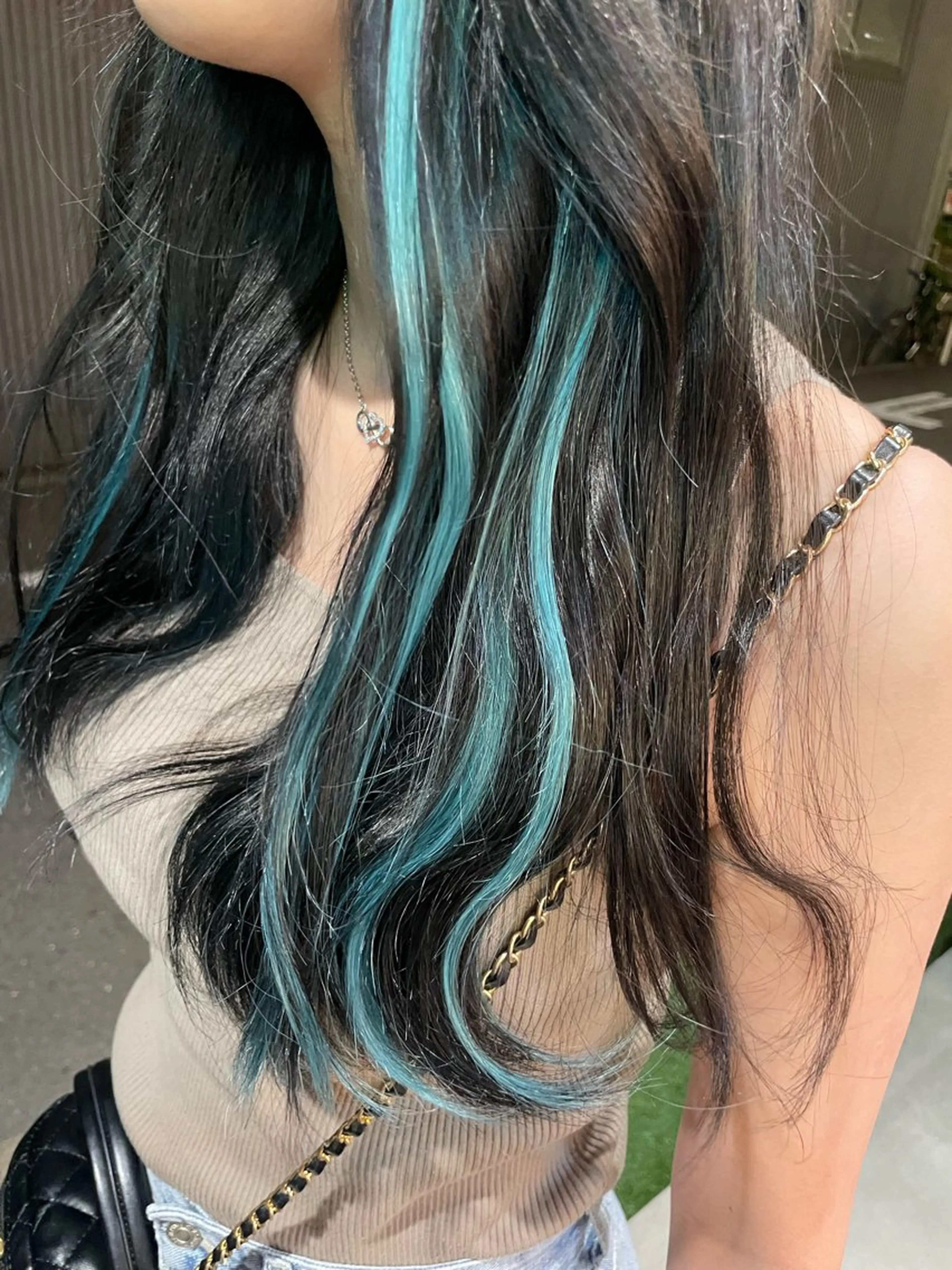 セミロング カラー エメラルドグリーン エクステ 安井まゆ _Box mico.のヘアスタイル