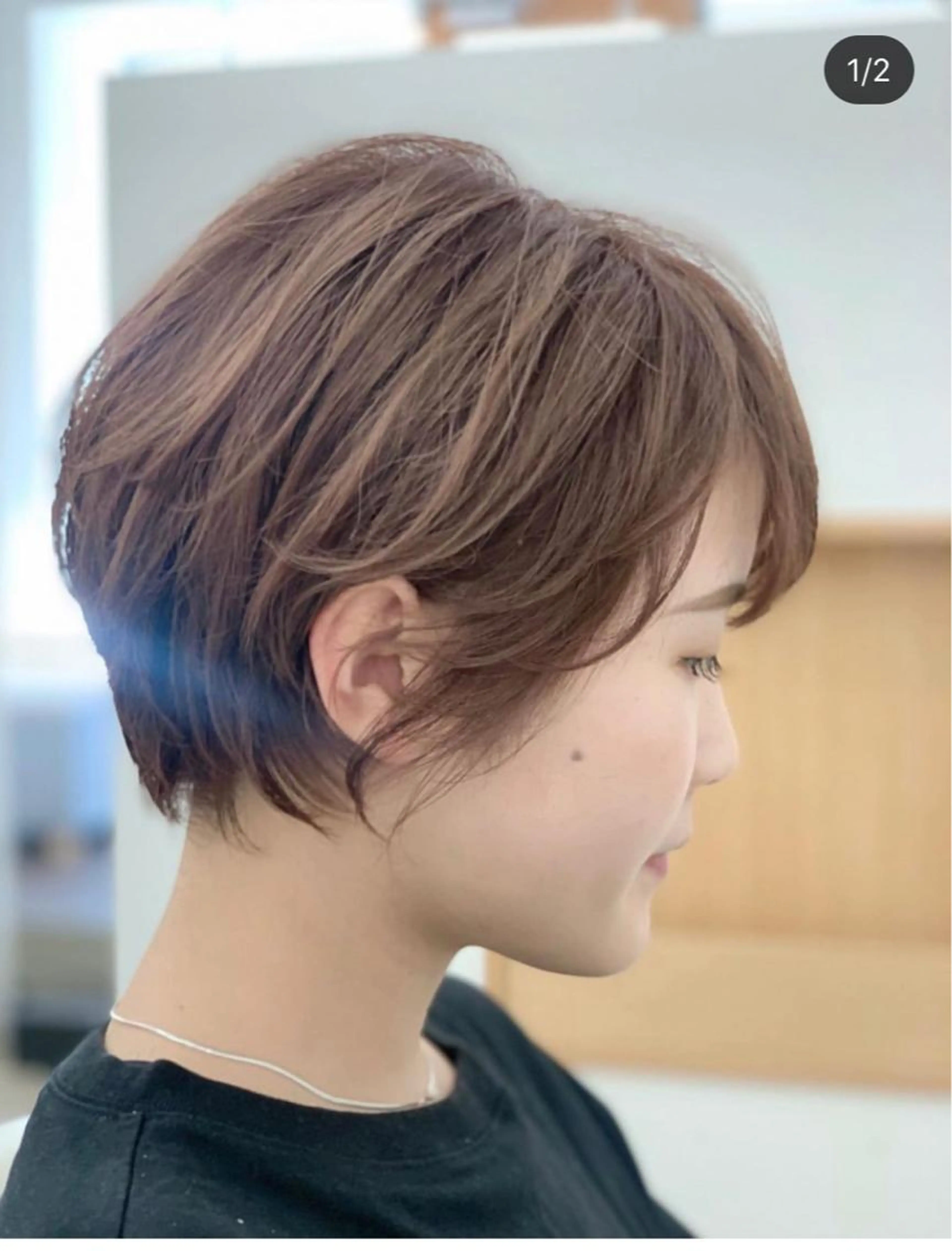 肩上ショートカット、ボブ限定5人大学生カットの写真