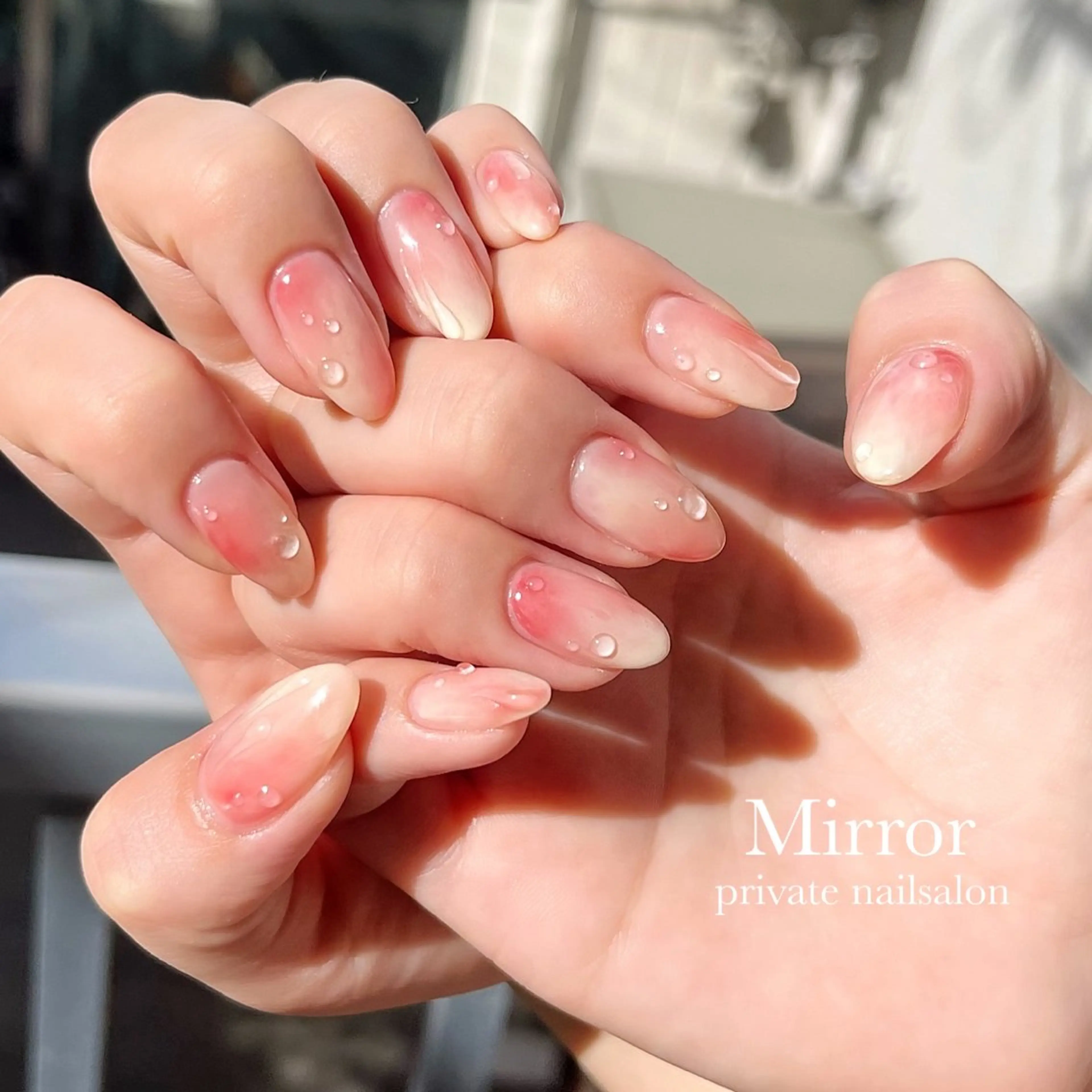 ネイル nailsalon Mirrorのネイルデザイン