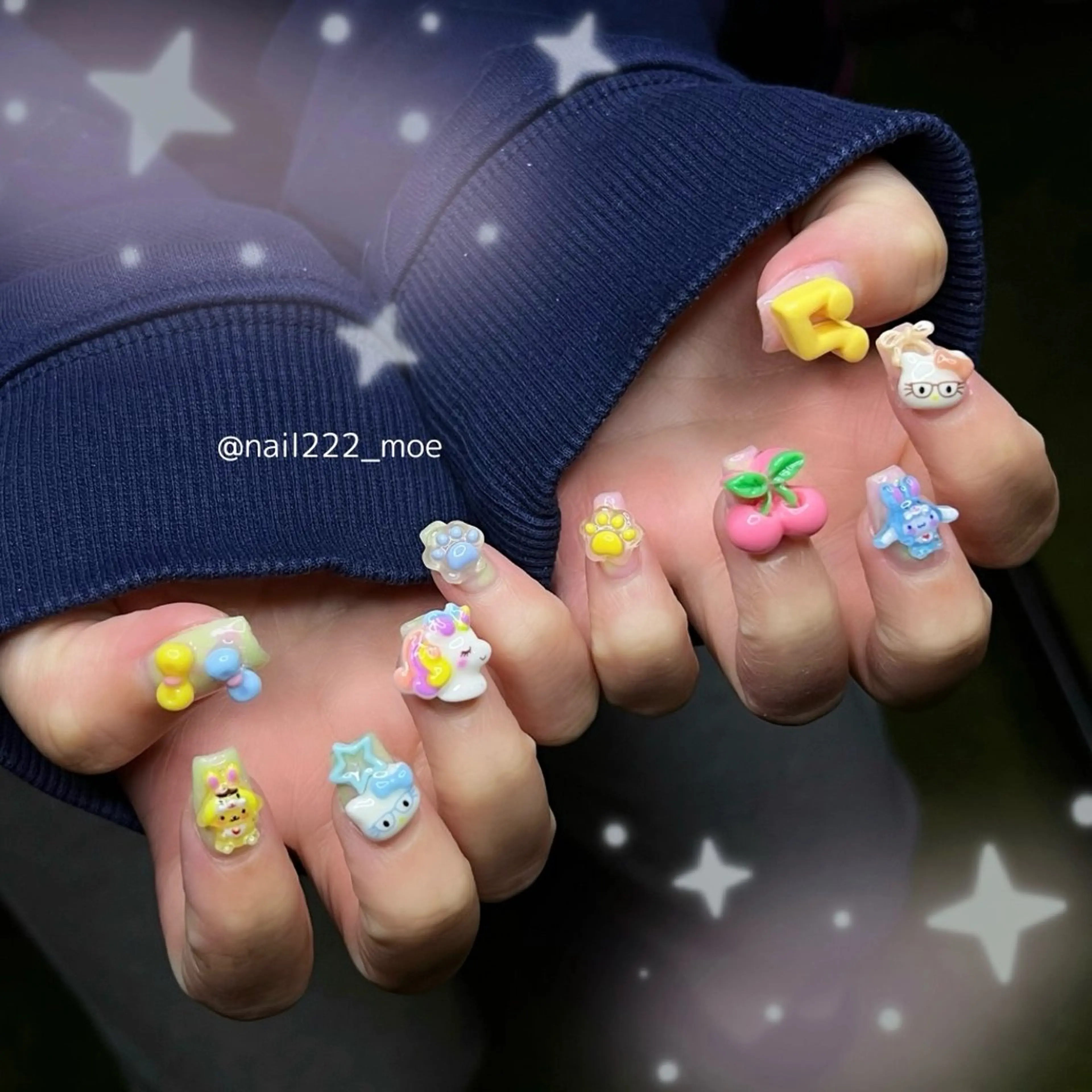 ネイル 春ネイル ワンホンネイル ハンドネイル ⟡.*222⋰˚☆ MöEのネイルデザイン