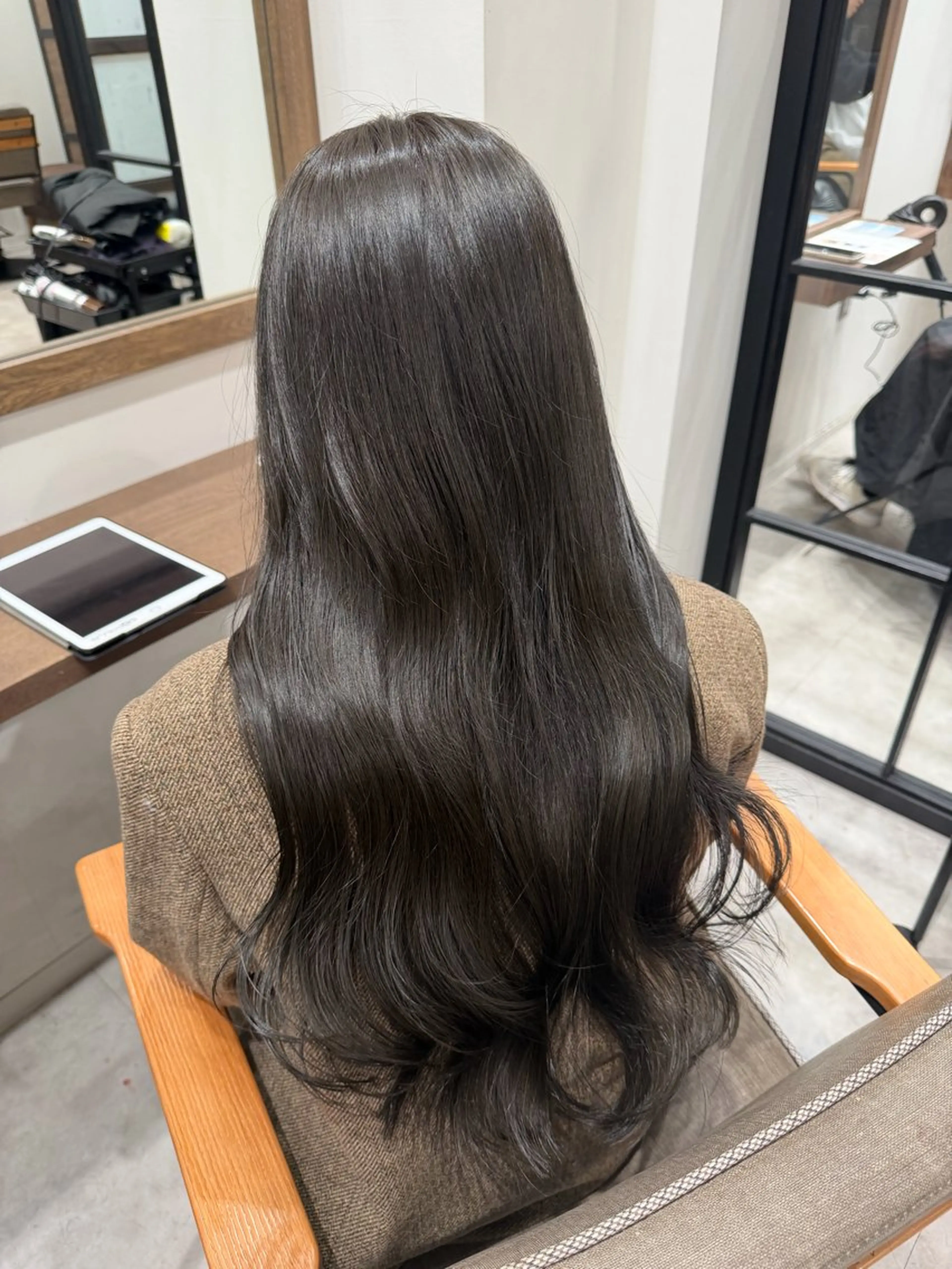 ロング ヘアカラー トリートメント 難波 茜のヘアスタイル