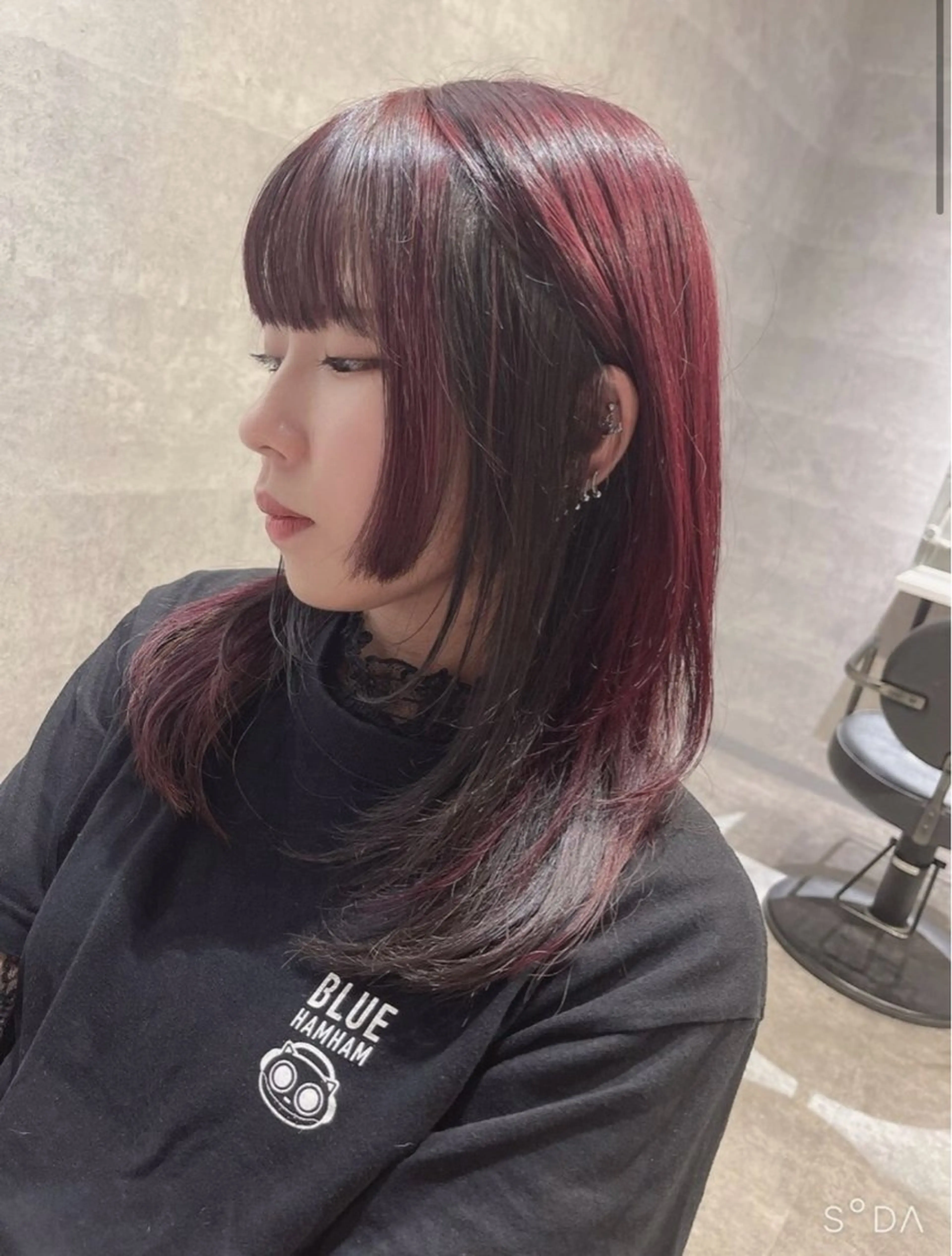 セミロング ヘアカラー 吉田 歩のヘアスタイル