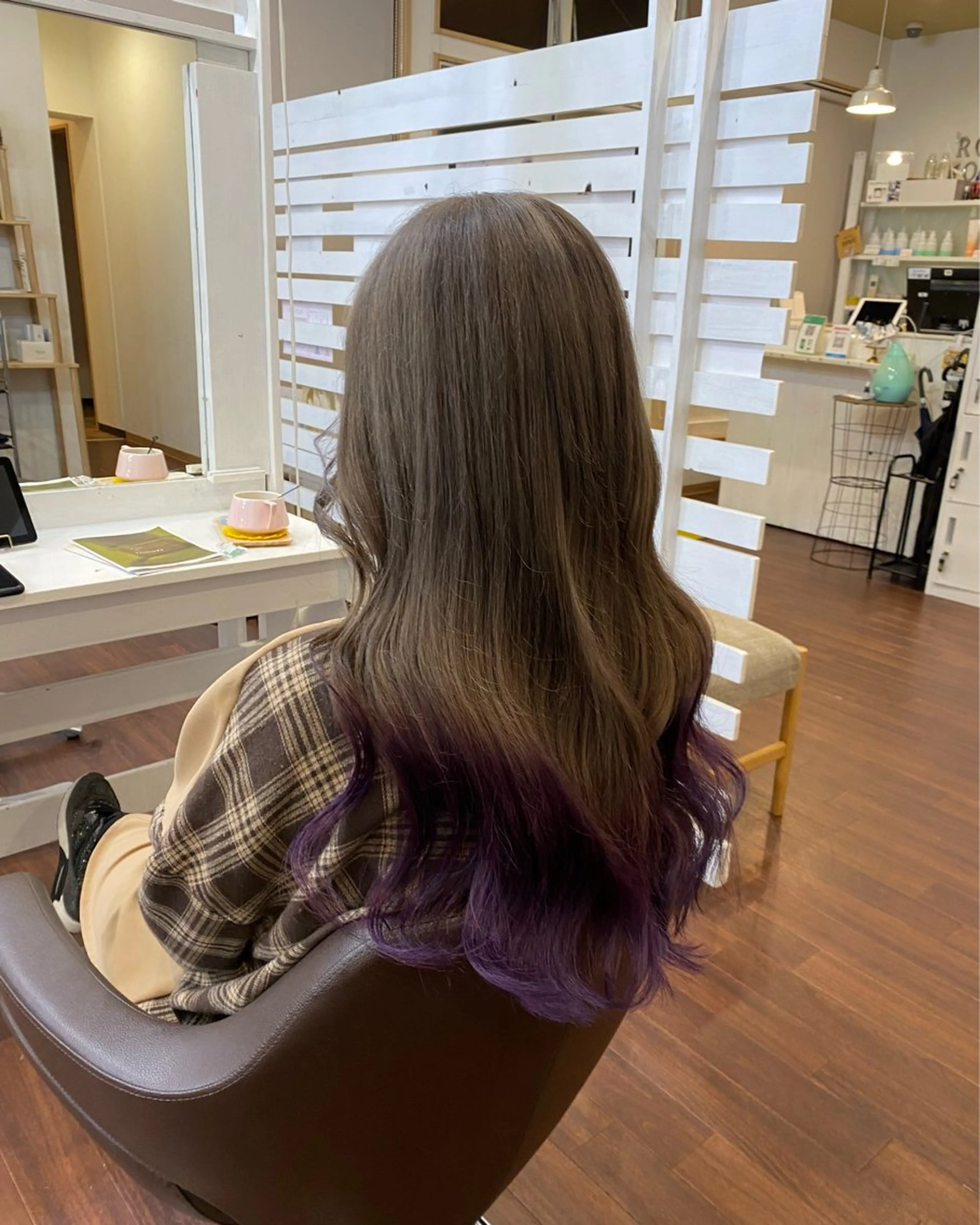 ロング カラー ベージュカラー グラデーションカラー パープルカラー 藤井 拓也のヘアスタイル