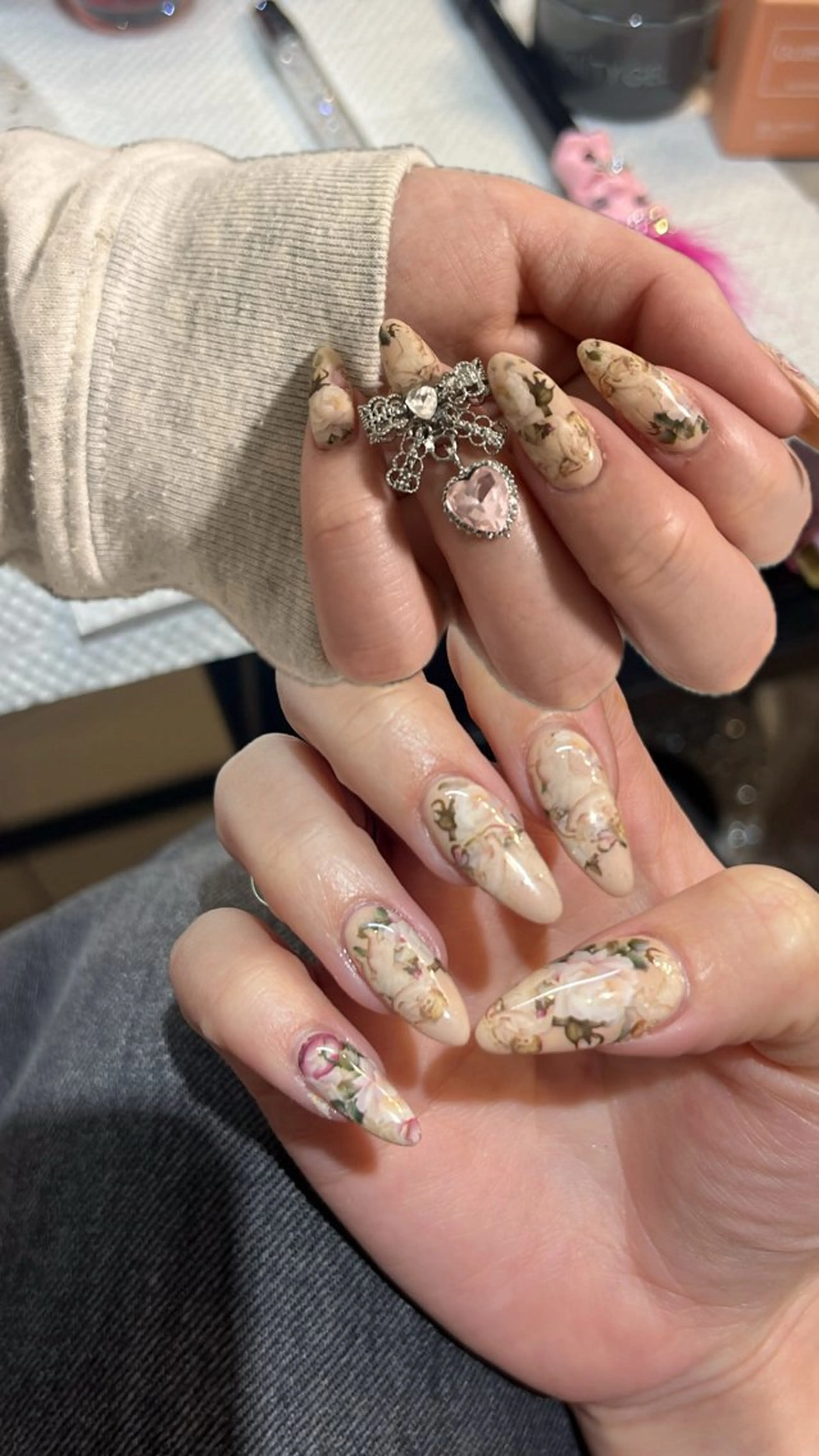 ネイル AYA NAILZ ayakaのネイルデザイン