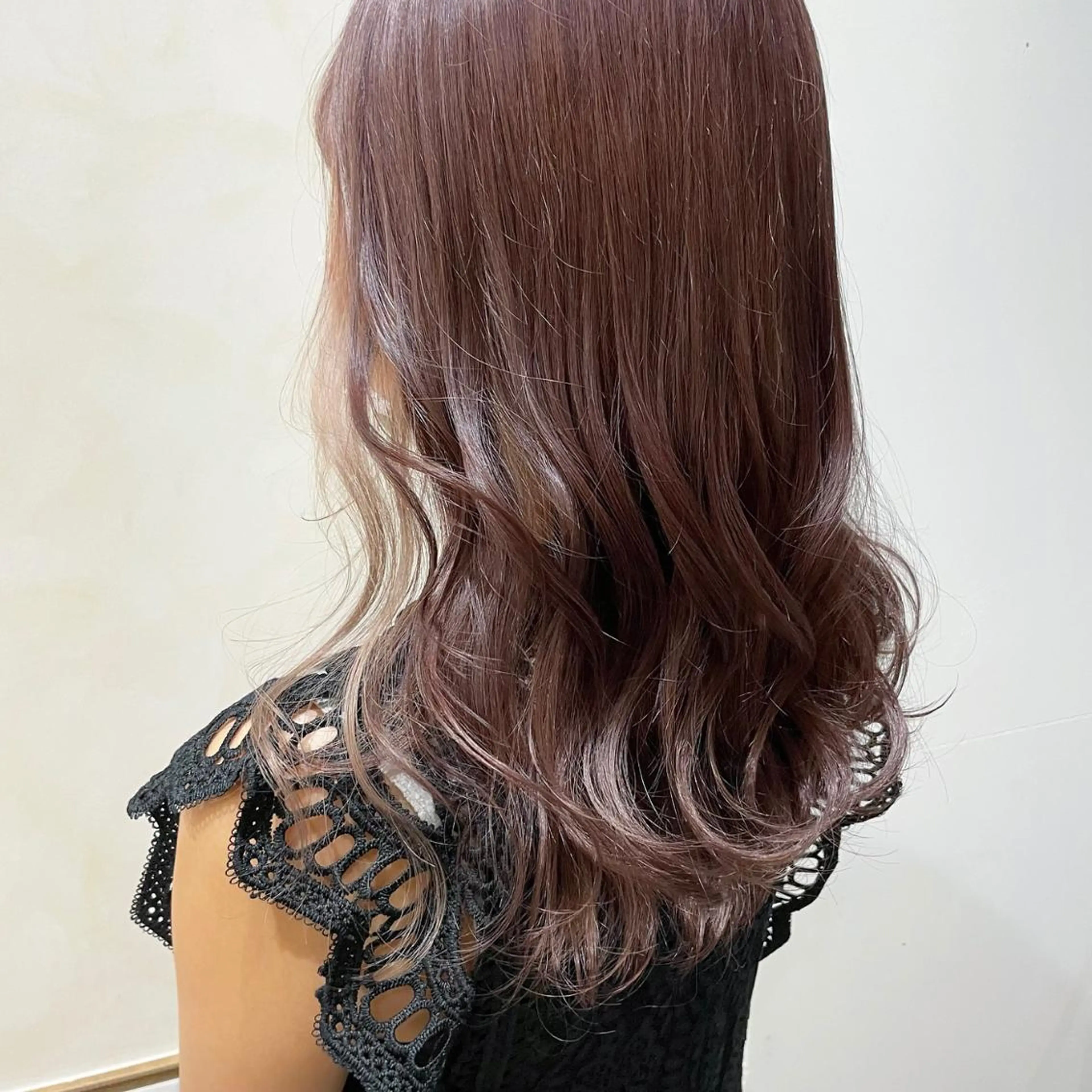 セミロング ROMEO 京橋のヘアスタイル