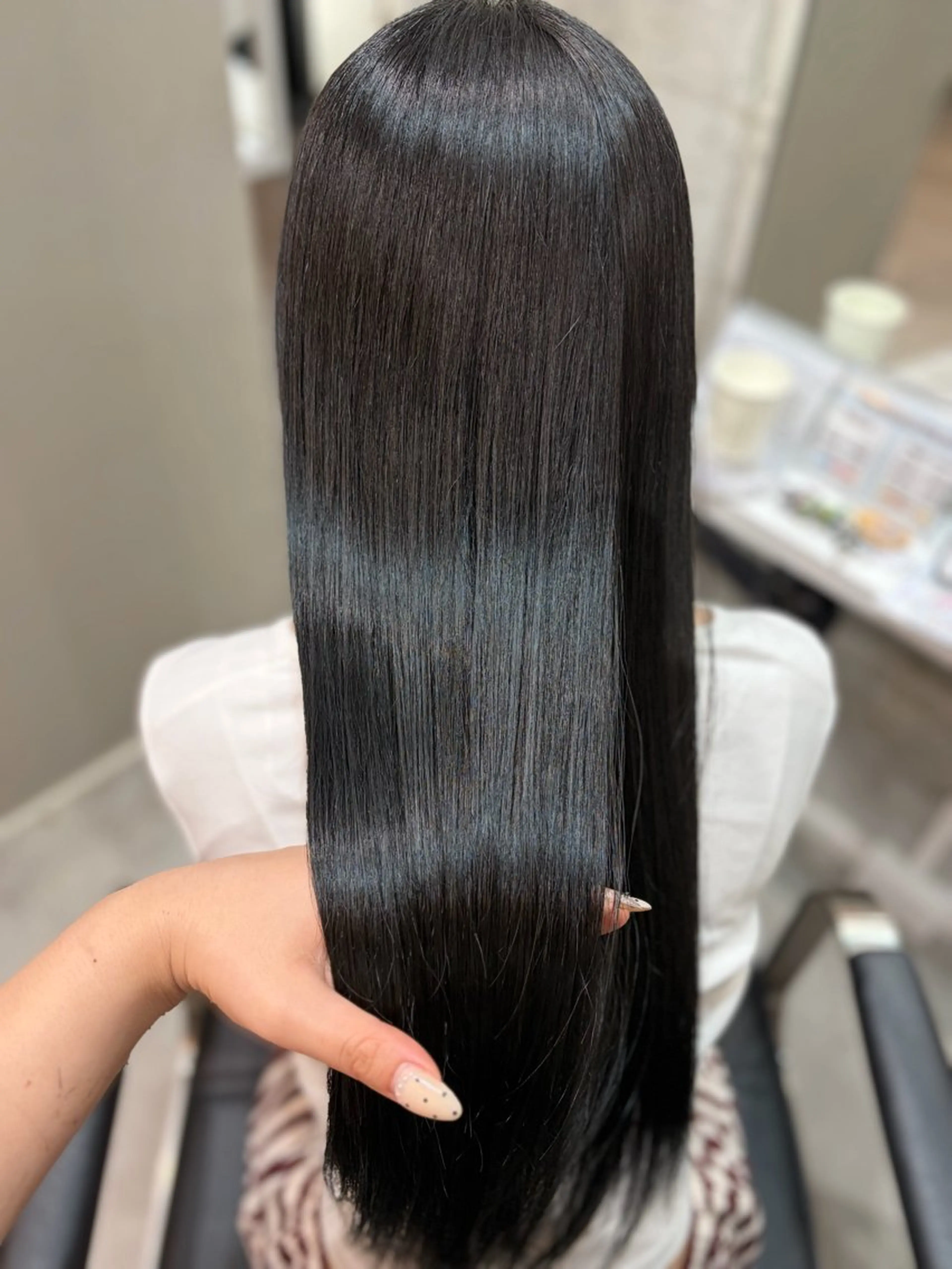 ロング パーマ 髪質改善 ストレートパーマ 縮毛矯正 池田 華怜のヘアスタイル