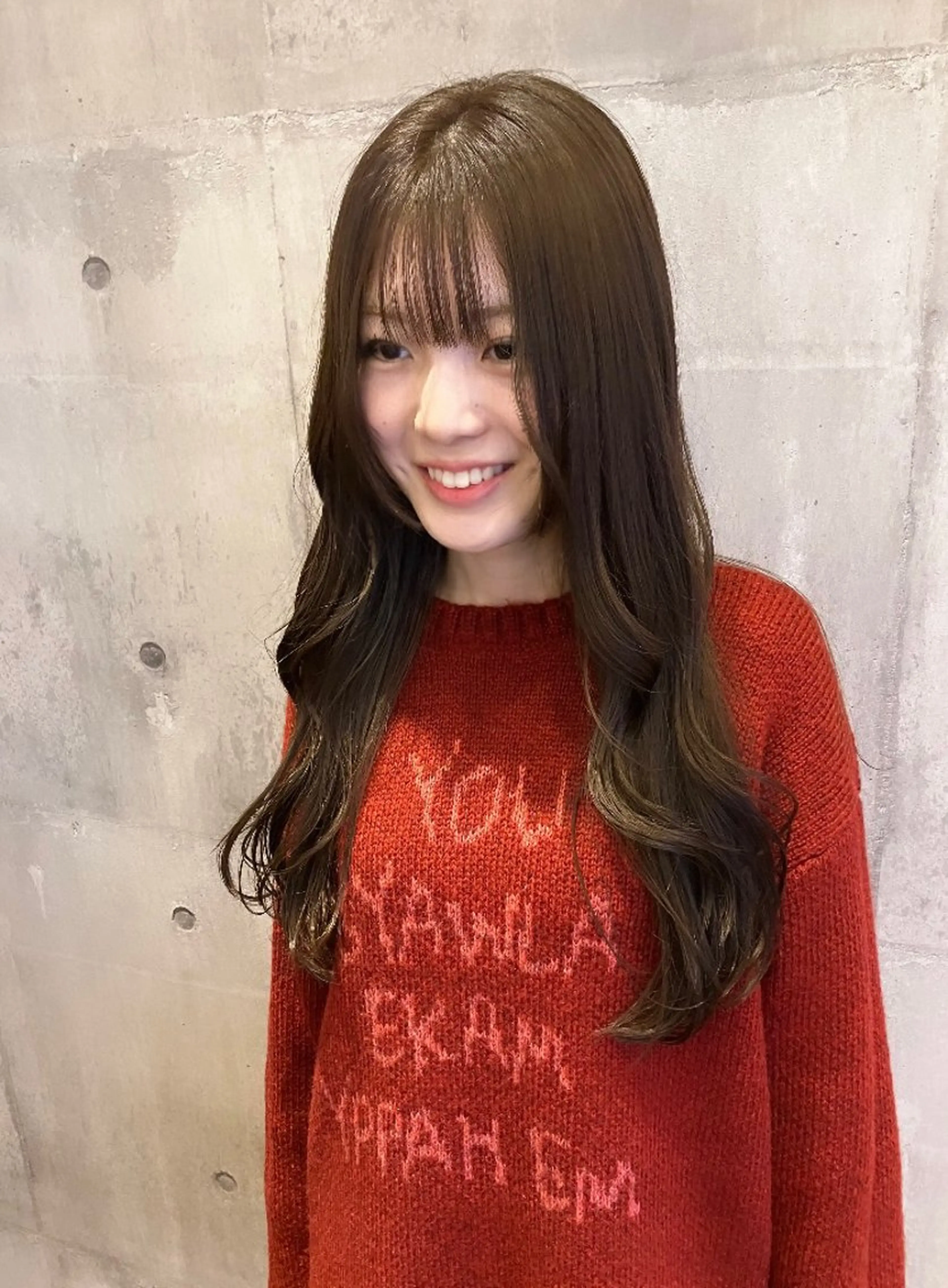 ロング カラー ベージュカラー レイヤーカット mai /attraのヘアスタイル