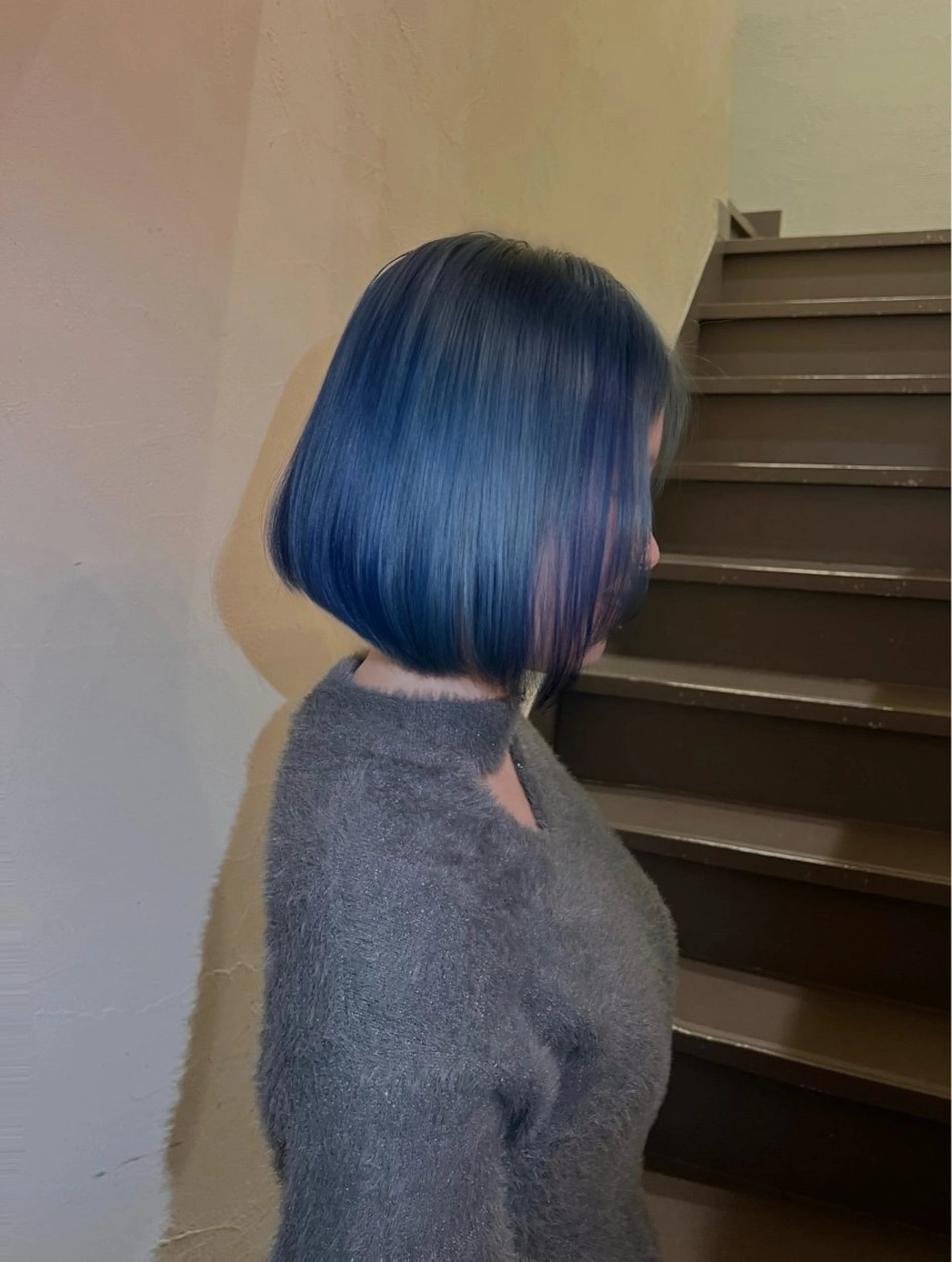 ショート カラー ブルーカラー ヘアカラー トリートメント もも なのヘアスタイル