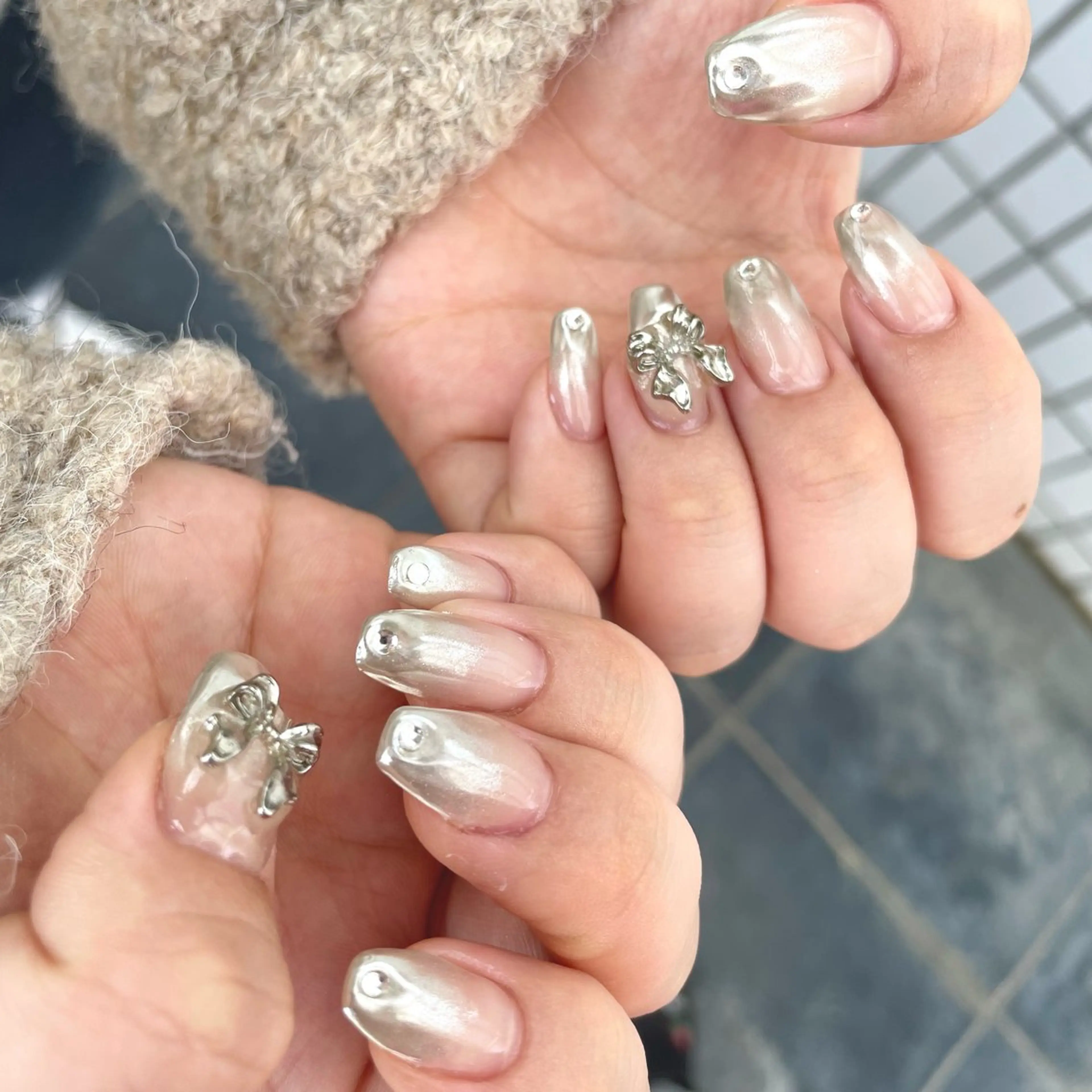 ネイル ミラーネイル ハンドネイル Nail ヌシん家 AKANEのネイルデザイン