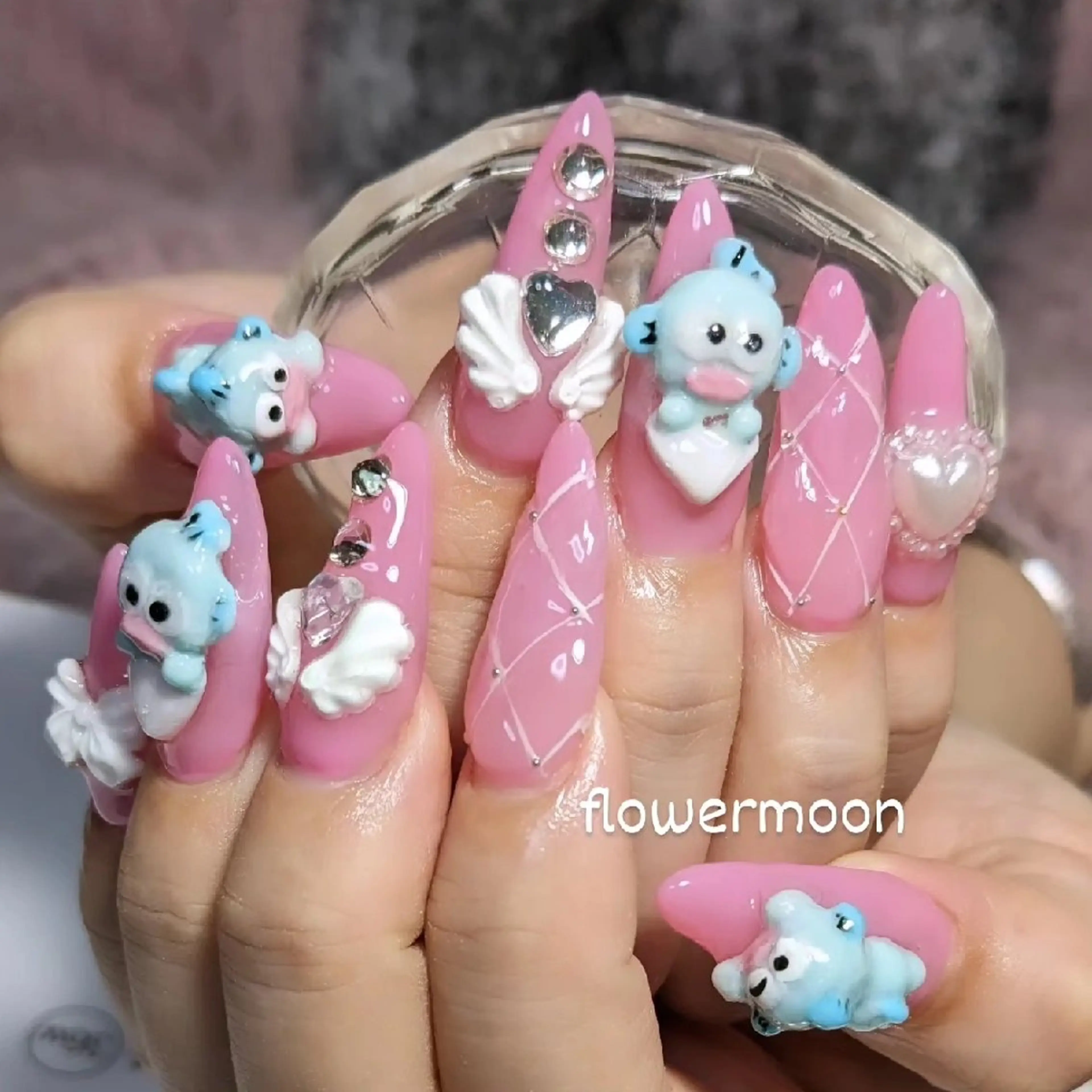 ネイル ハンドネイル ハンドケア フラワー ムーンのネイルデザイン