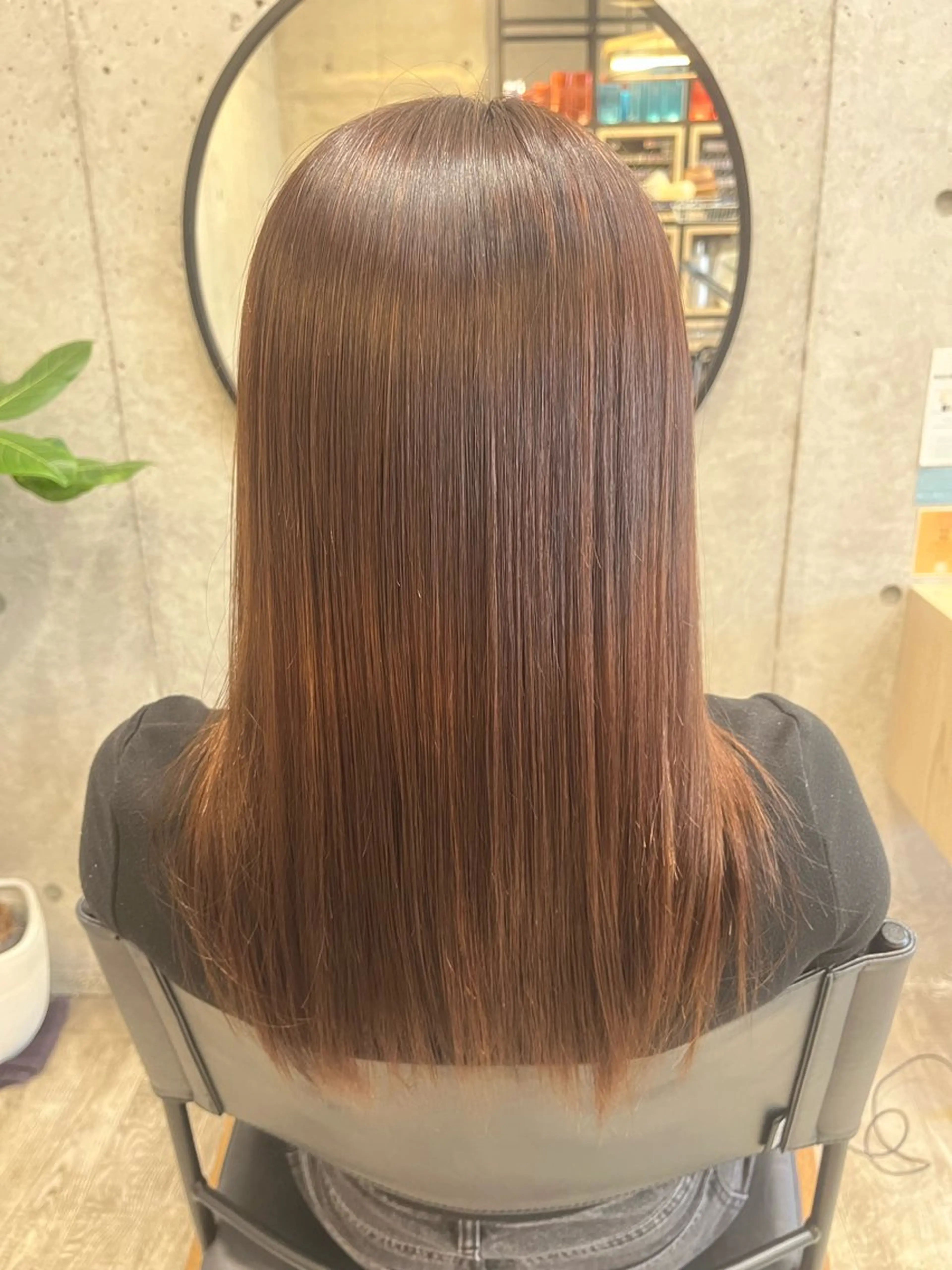 ミディアム 酸性ストレート 下茂 菜々のヘアスタイル