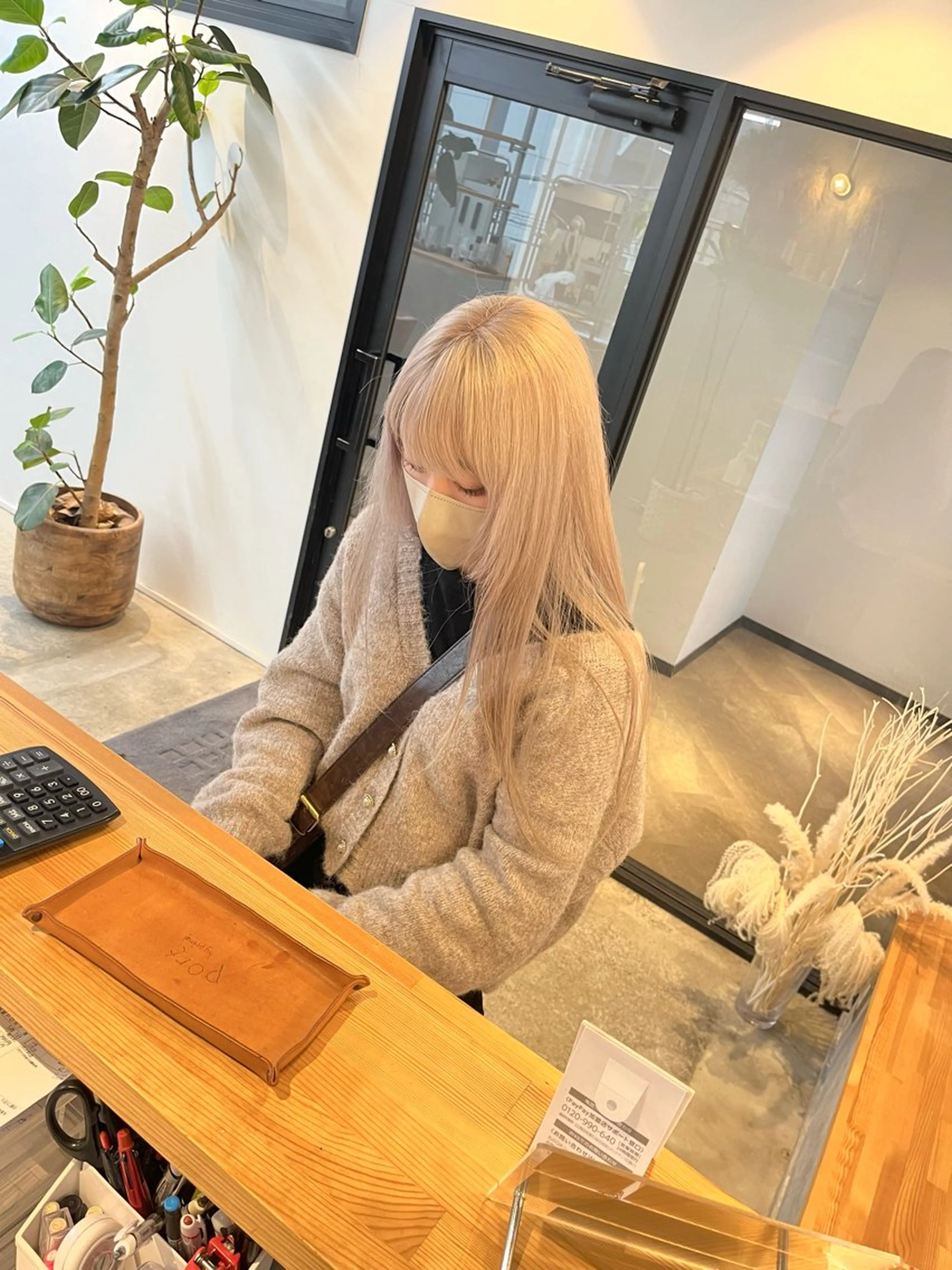 ロング カラー ハイトーンカラ ー/小川のヘアスタイル