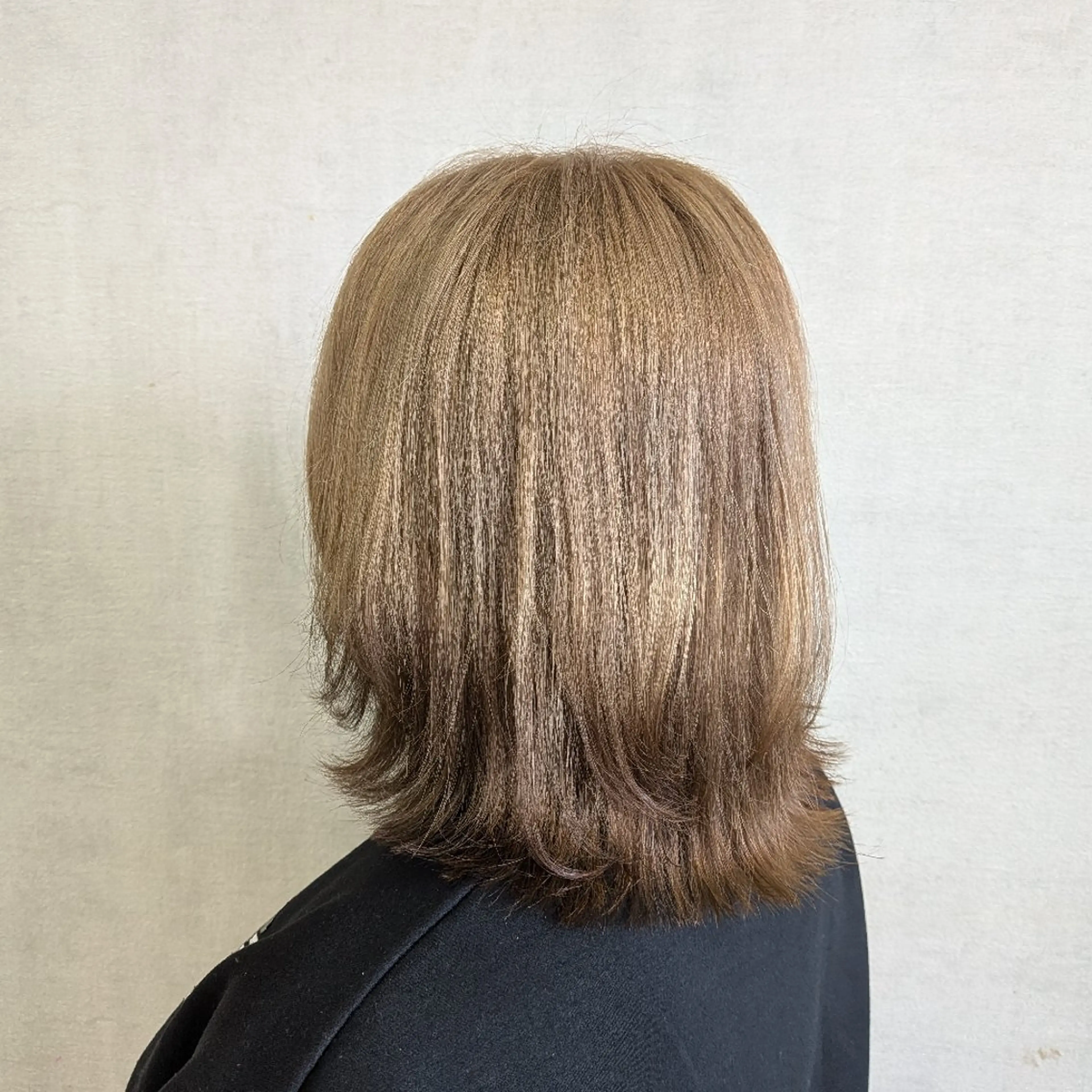 ショート カラー 小林 梨香のヘアスタイル