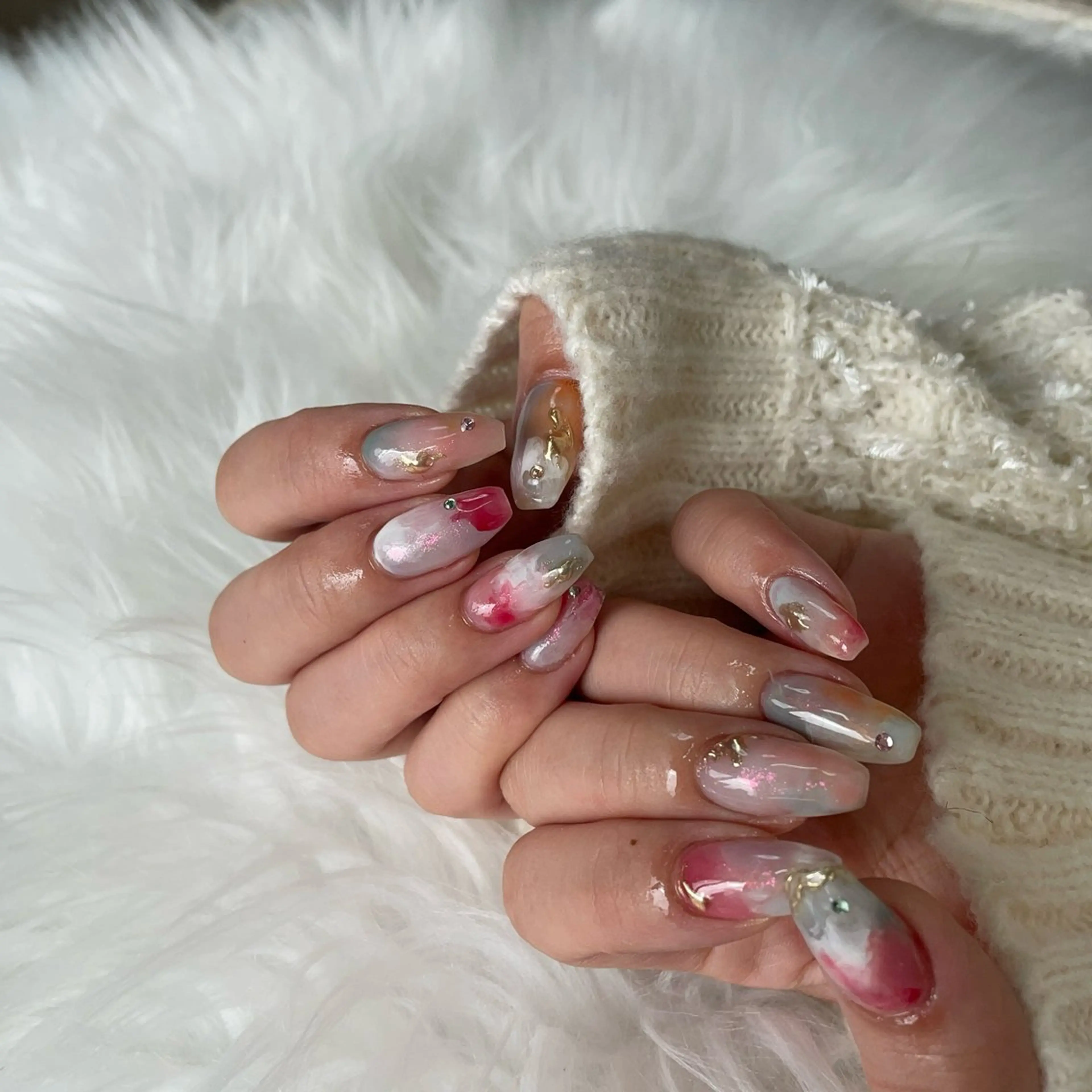 ネイル キラキラネイル 韓国ネイル ニュアンスネイル ワンホンネイル ハンドネイル フットネイル chai大阪上本町 sayakaのネイルデザイン