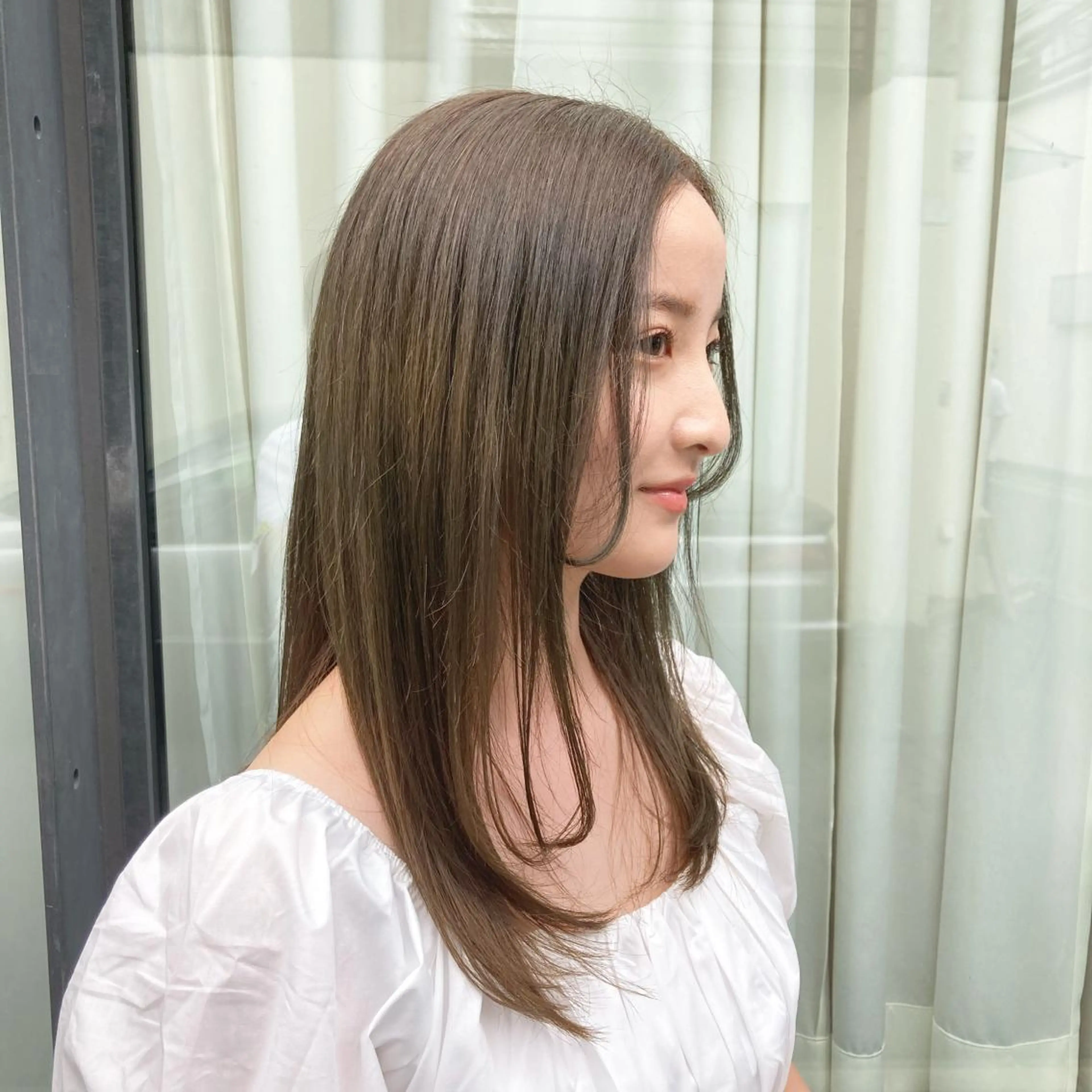 セミロング カラー ヘアアレンジ Zina渋谷エリア マネージャShionのヘアスタイル