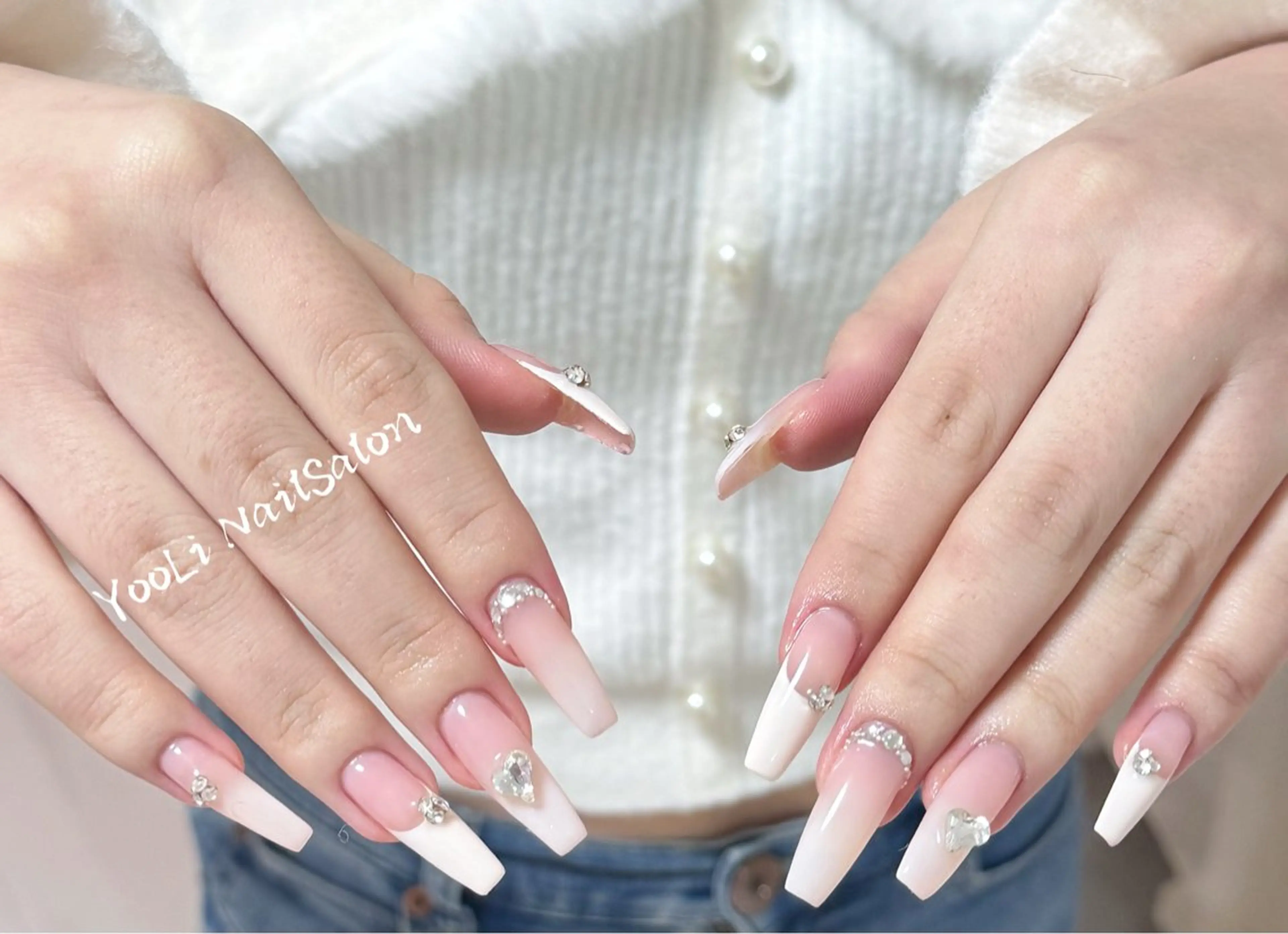 ネイル アートネイル オーロラネイル チークネイル フレンチネイル ガラスフレンチ 🎀🎀YooLi Nail Salonのネイルデザイン
