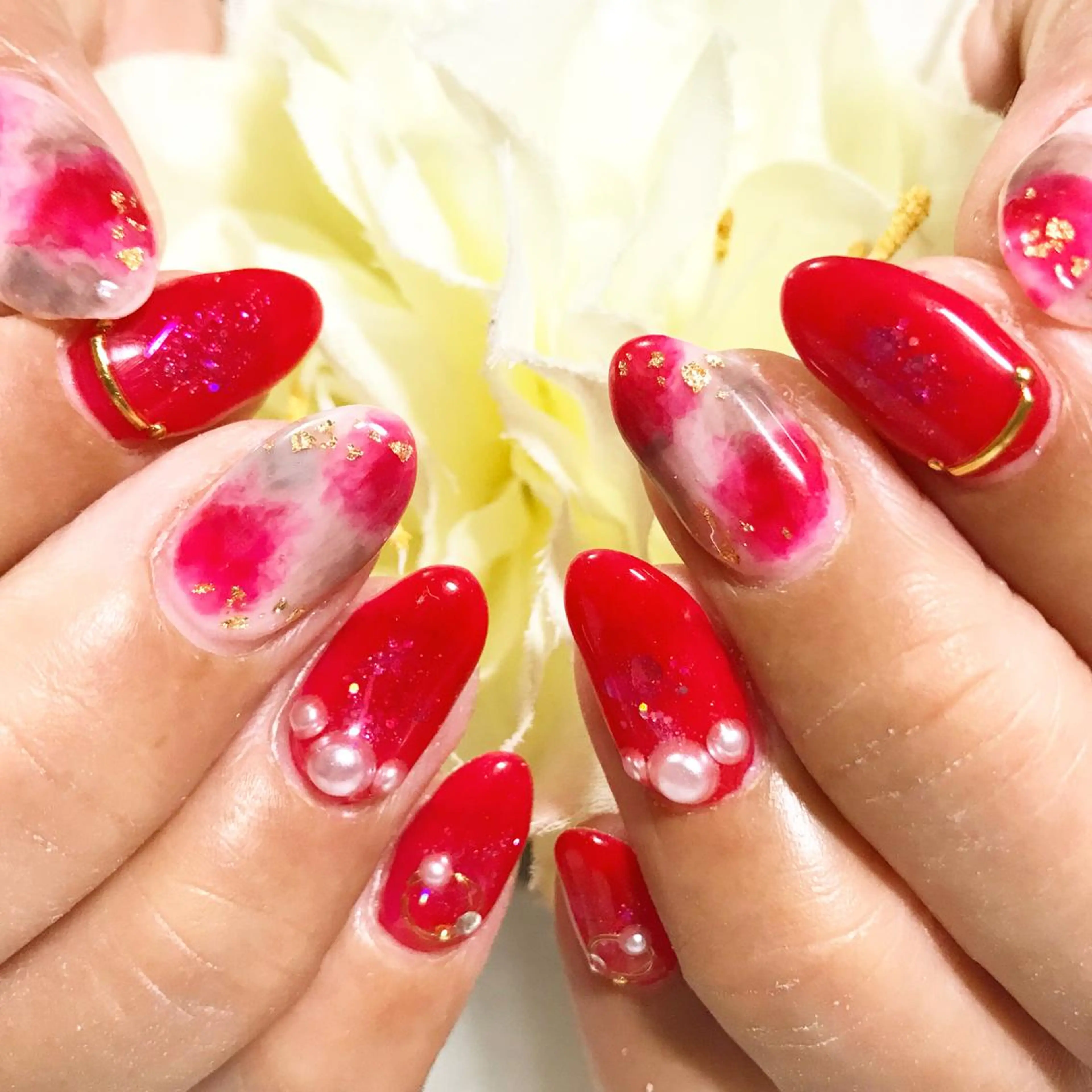 ネイル フットネイル キラキラネイル 赤色 シンプルネイル 春ネイル nail fufla ♡yamane♡のネイルデザイン