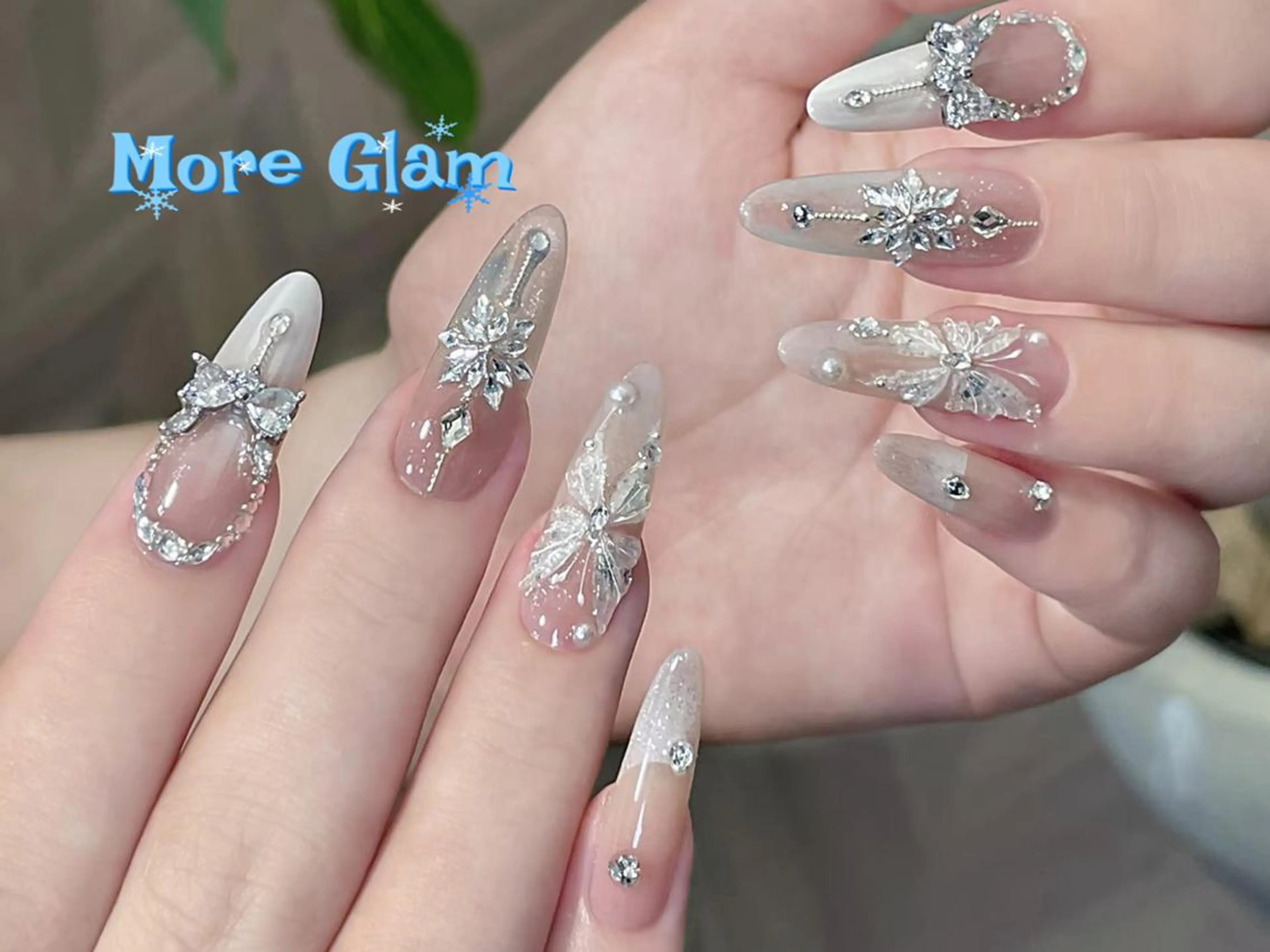 ネイル 長さ出し フットネイル フレンチネイル ジェルネイル ガラスフレンチ More Glam 池袋東口店のネイルデザイン