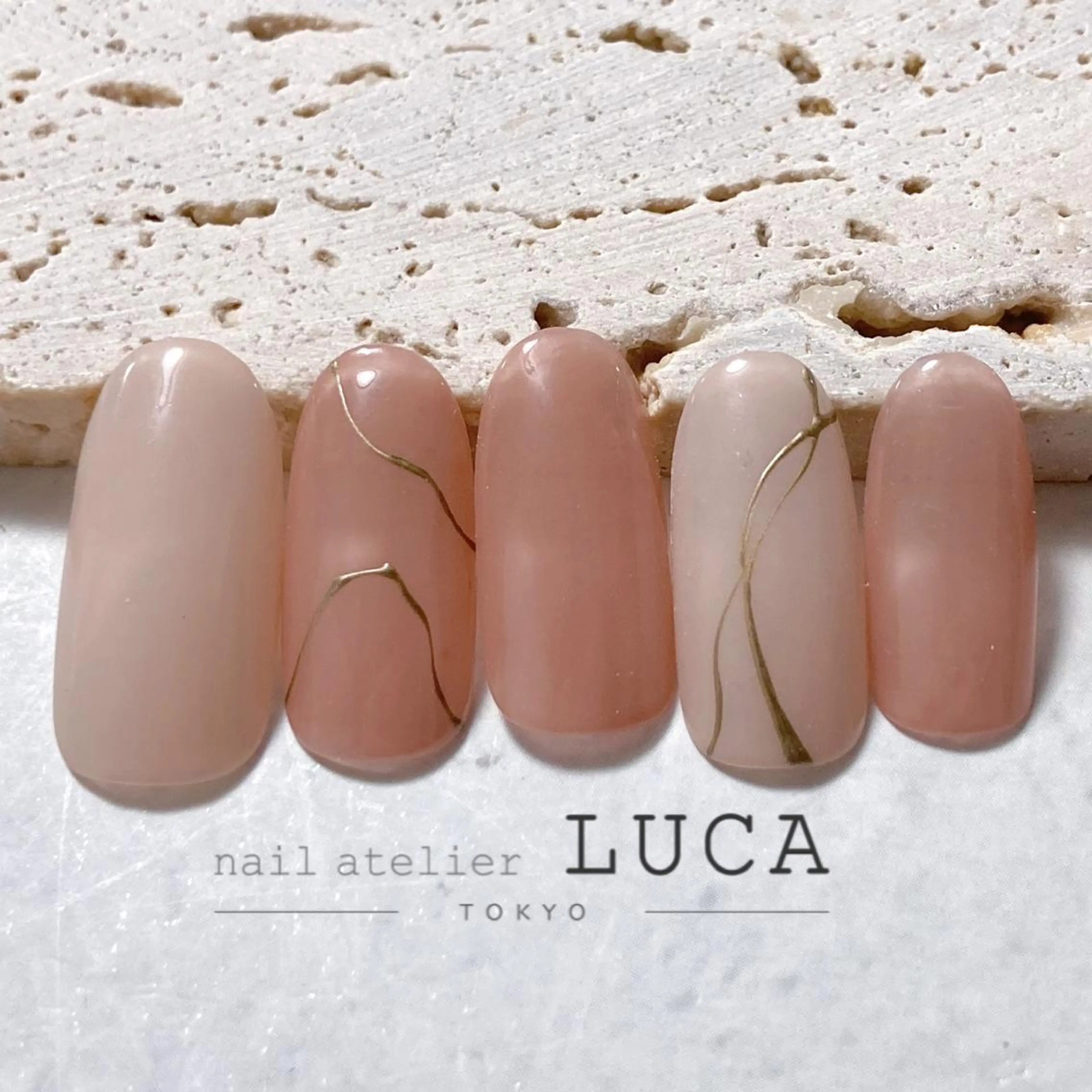 ネイル アートネイル オーロラネイル クリアネイル 長さ出し フットネイル ハンドネイル ネイルアトリエルカ スタッフのネイルデザイン