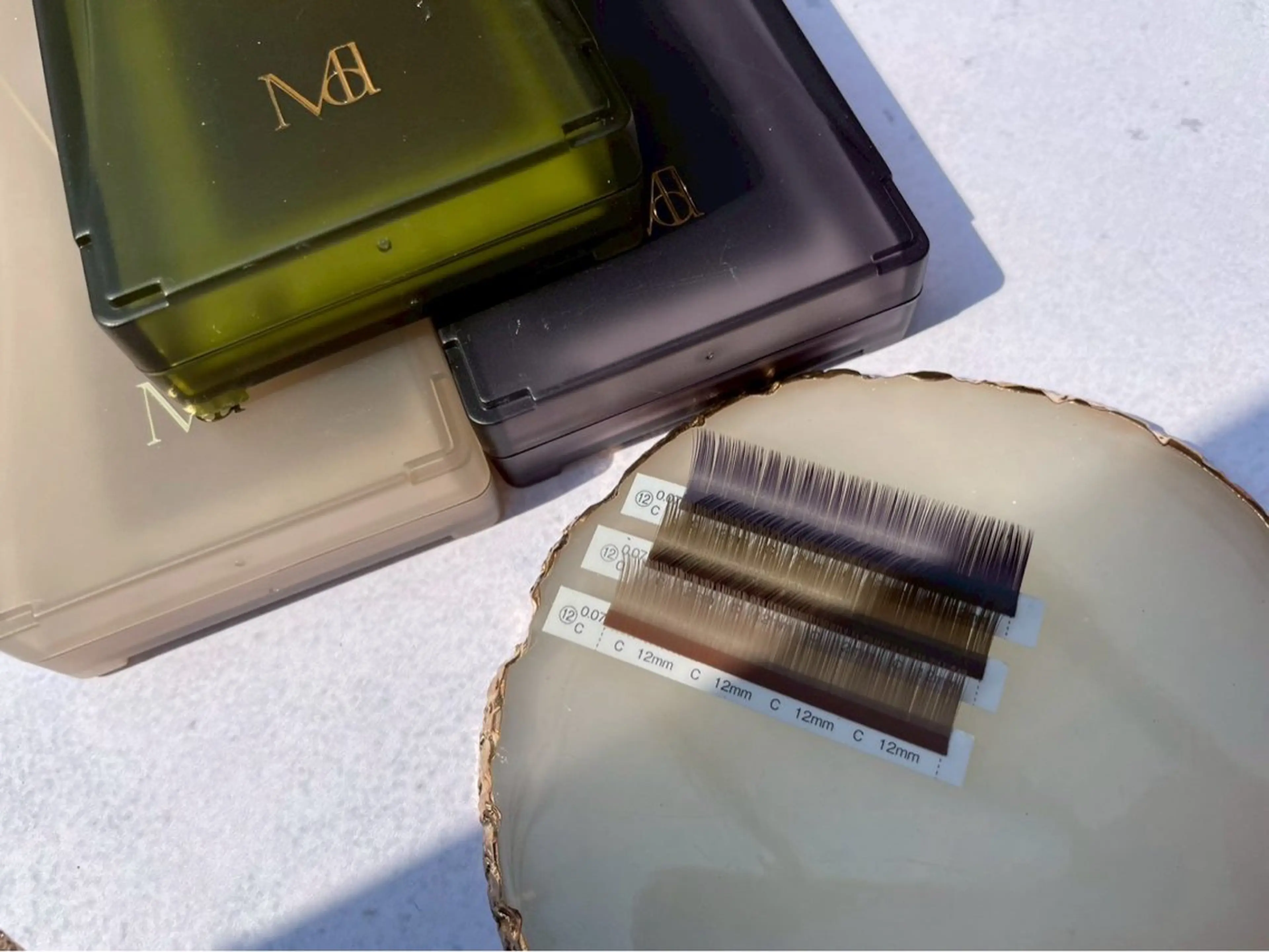 【オフ込】ブラウンエクステ（フラットラッシユ100本）6000円/60分の写真