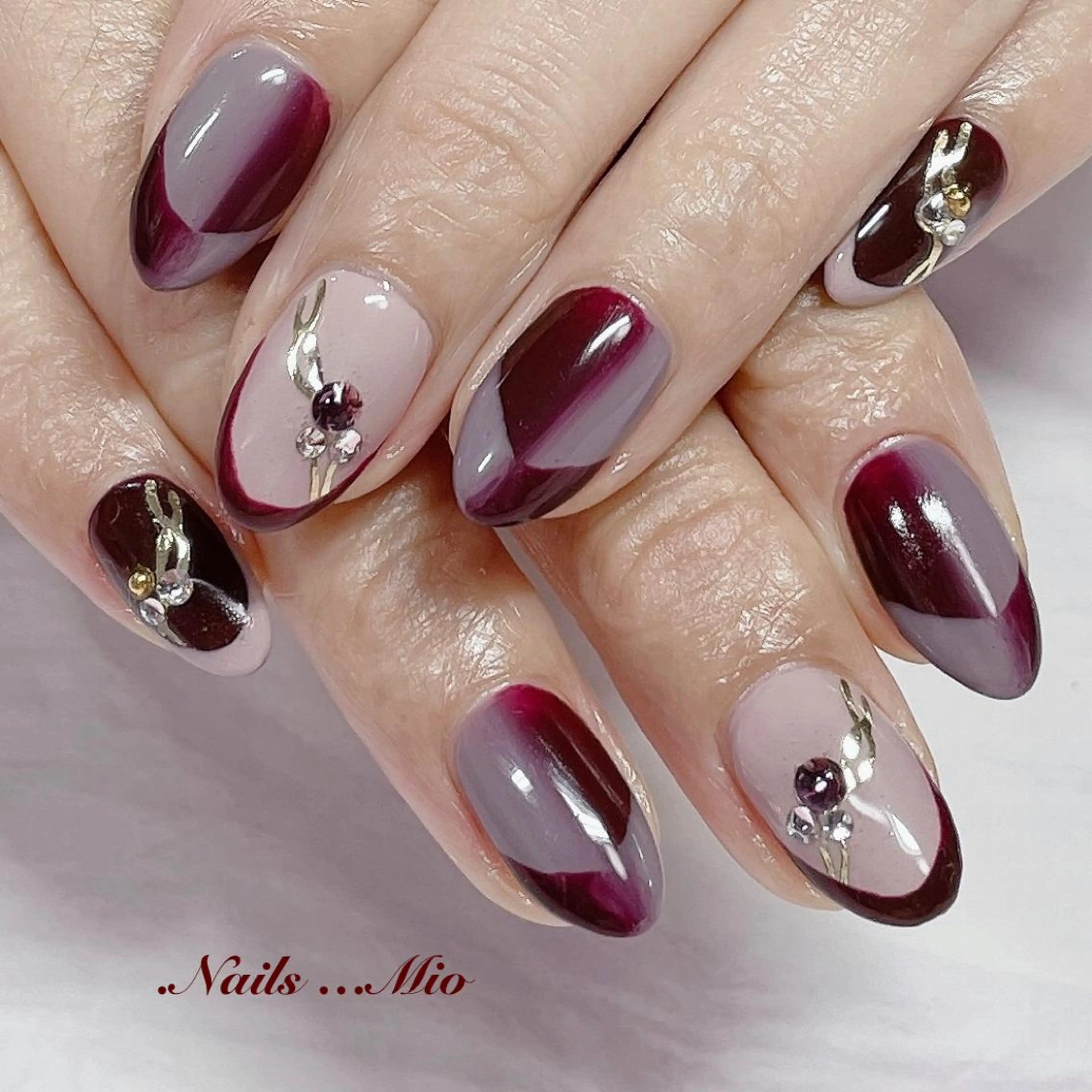 ネイル フレンチネイル オンブレフレンチ .Nails Mio 赤羽西ネイルサロンのネイルデザイン