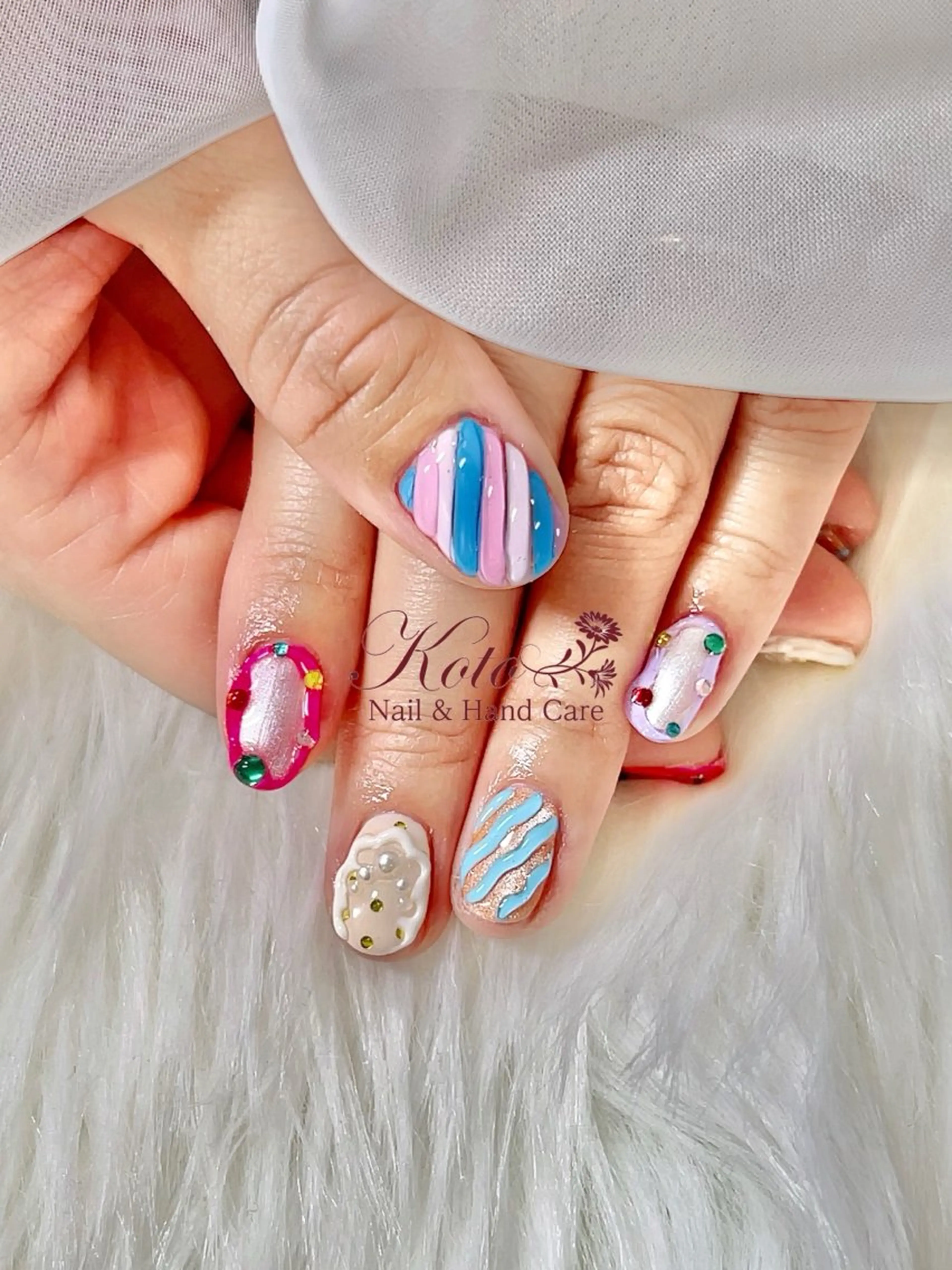 ネイル 長さ出し ジェルネイル 持ち込み ニュアンスネイル 赤色 ハンドネイル Nail Salon KOTOのネイルデザイン