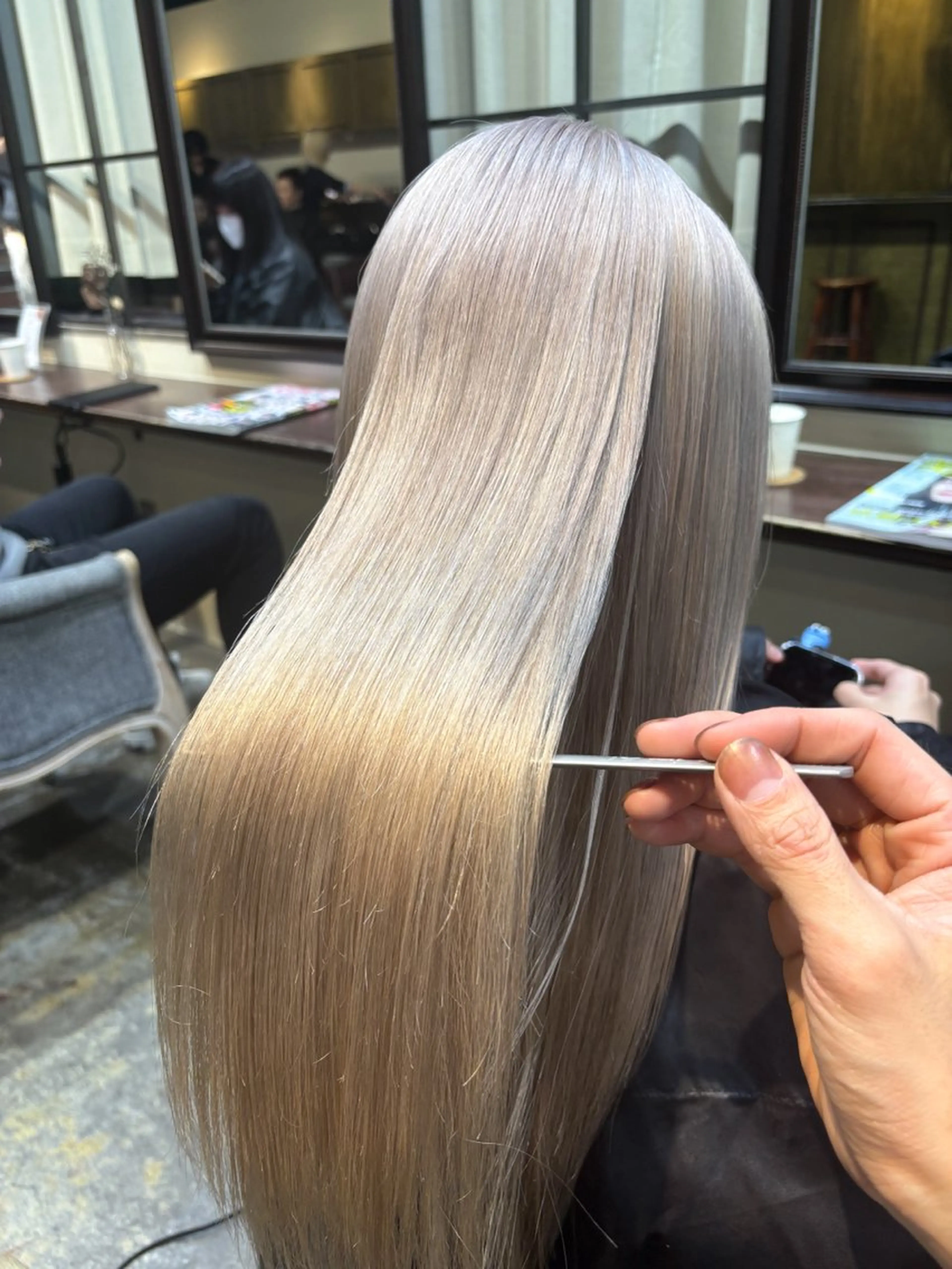 ミディアム ヘアカラー 透明感🌱ハイトーン ✨艶髪🫧川﨑　翼のヘアスタイル