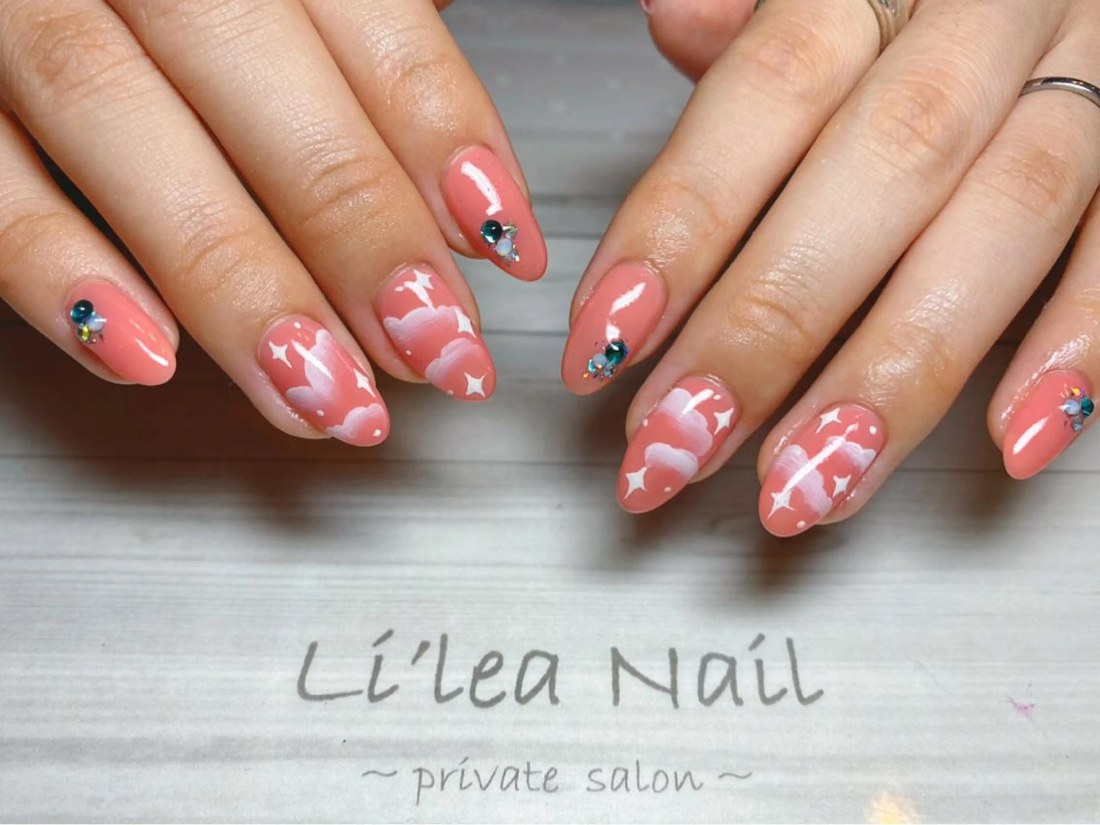ネイル Li'leaNail AINAのネイルデザイン