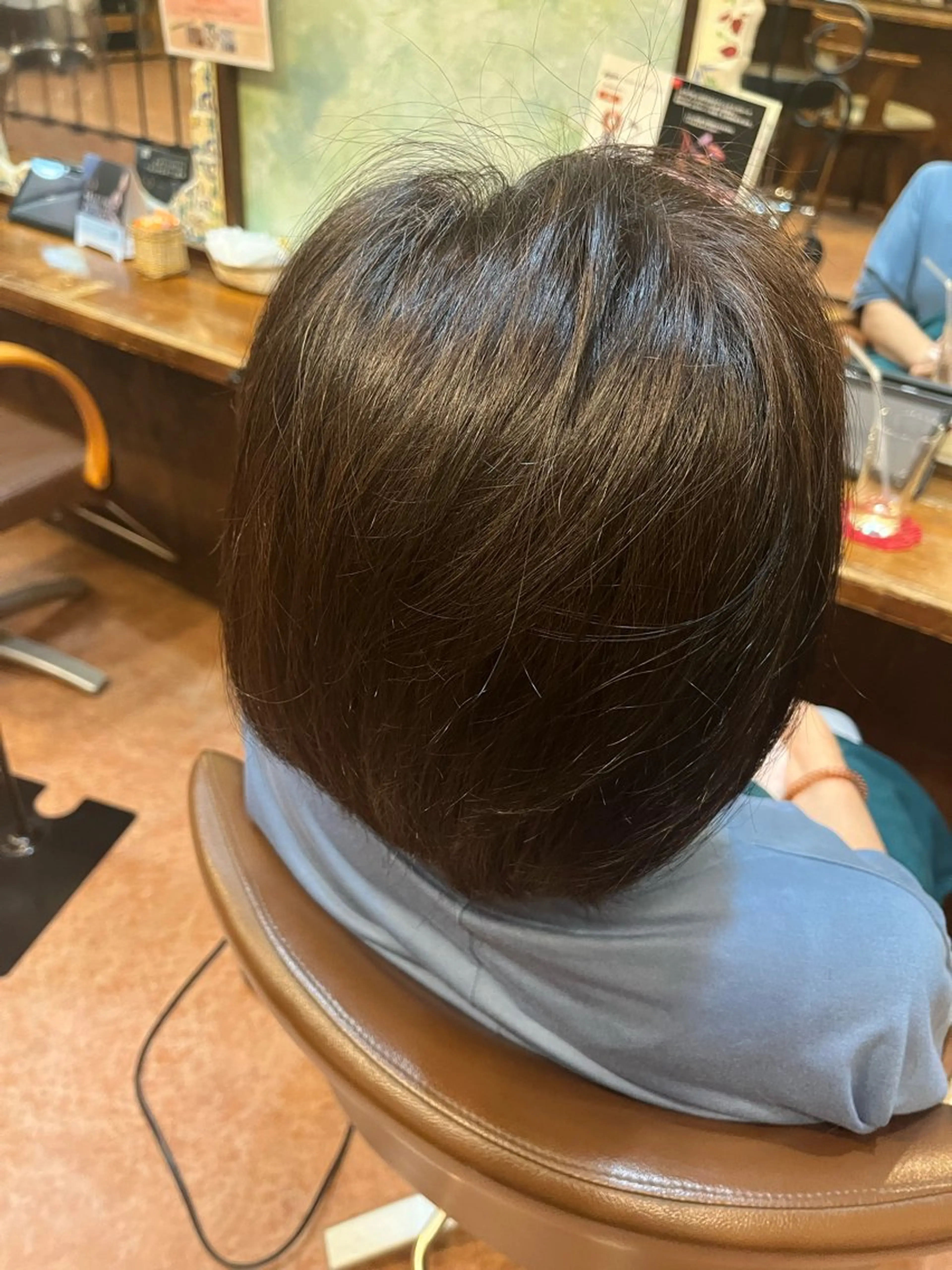 ショート カラー 吉村 初菜のヘアスタイル