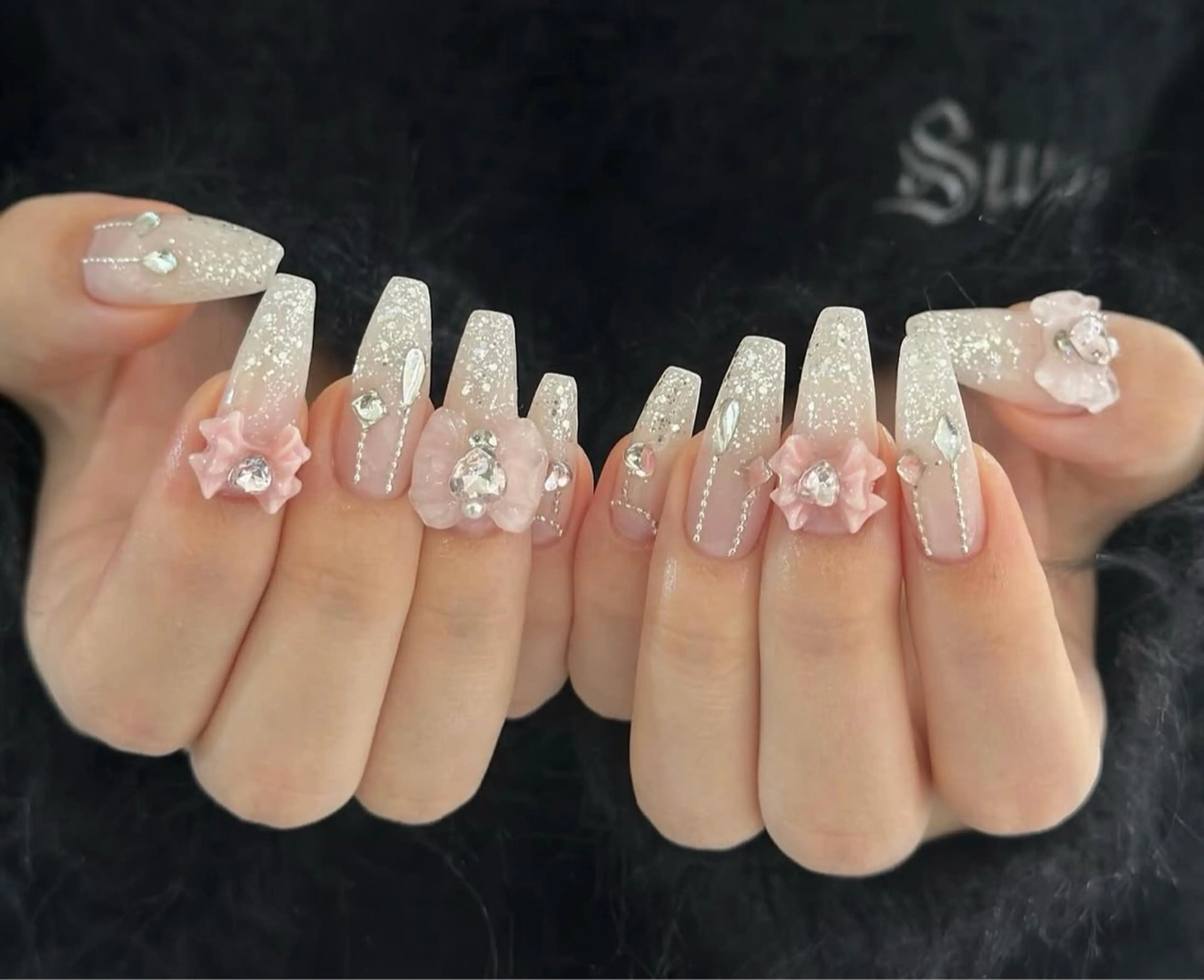 ネイル アートネイル ジェルネイル キラキラネイル 韓国ネイル ニュアンスネイル Jenn Nail Salonのネイルデザイン