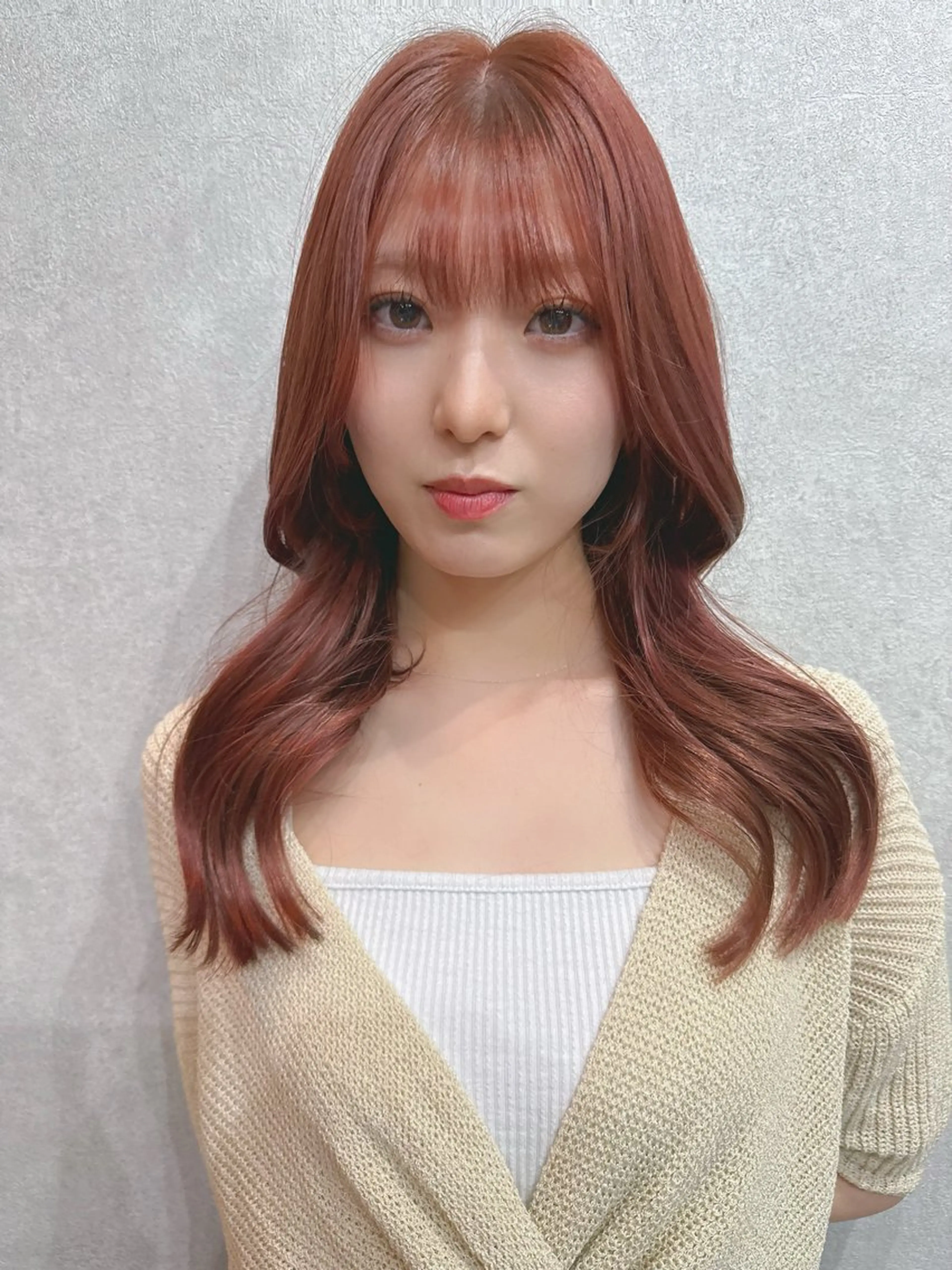 ロング カラー ベージュカラー ピンクカラー ピンクベージュ レイヤーカット AIRI layer cut hairのヘアスタイル