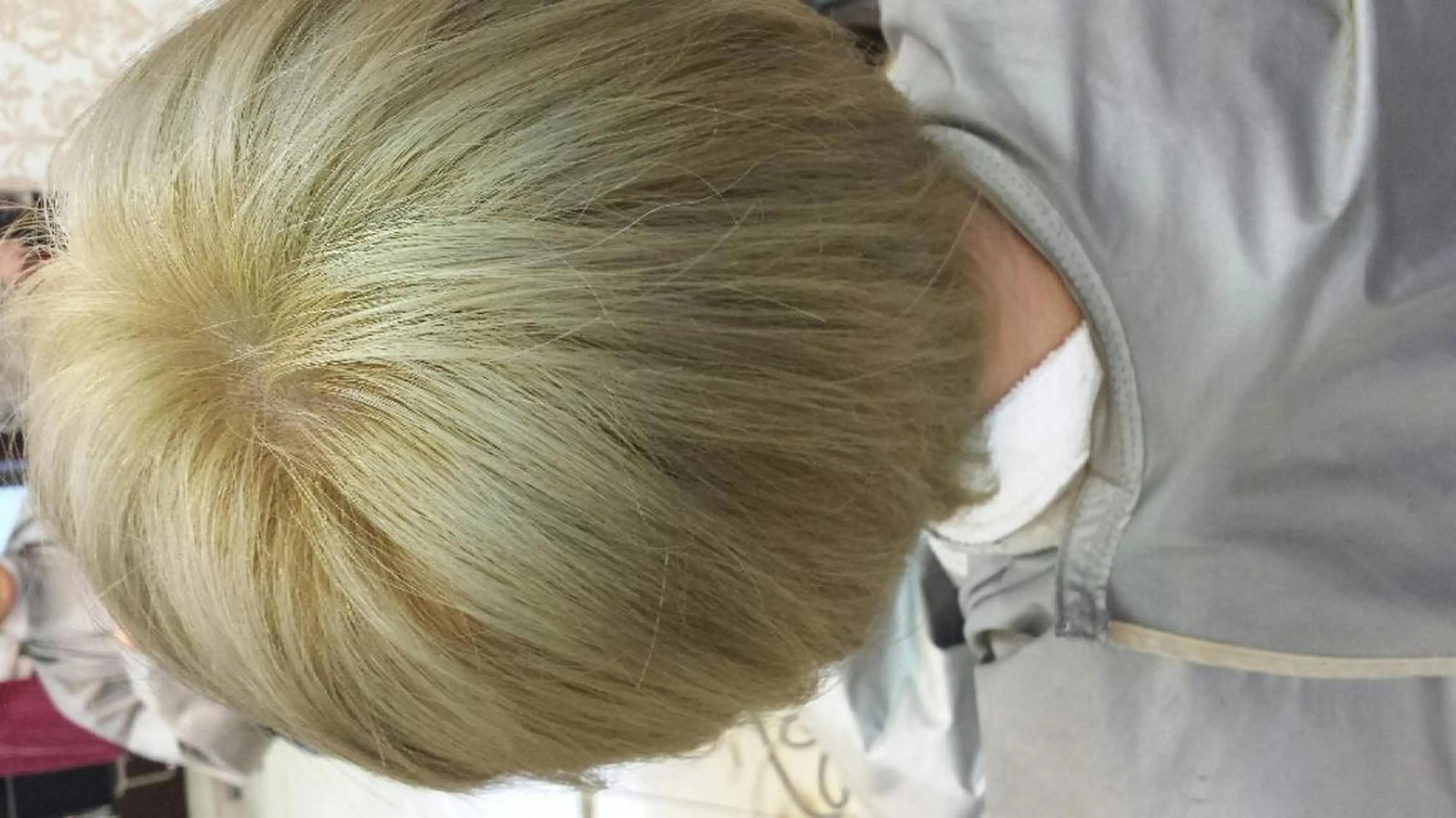 カラー ショート イエローカラー 大久保 隆蔵のヘアスタイル