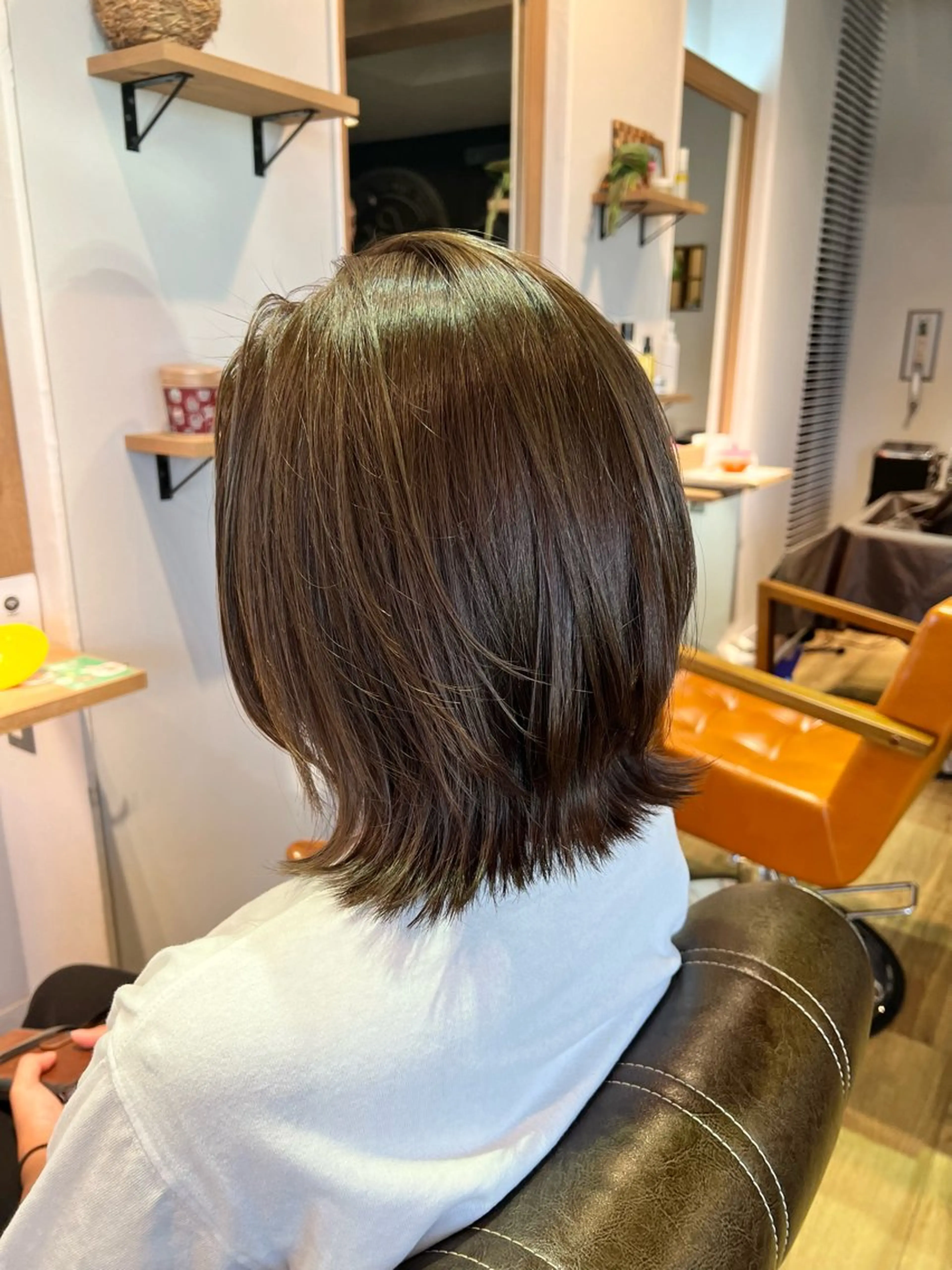 ミディアム カラー アッシュ アッシュグレー ヘアカラー トリートメント ツキダテ ユイのヘアスタイル