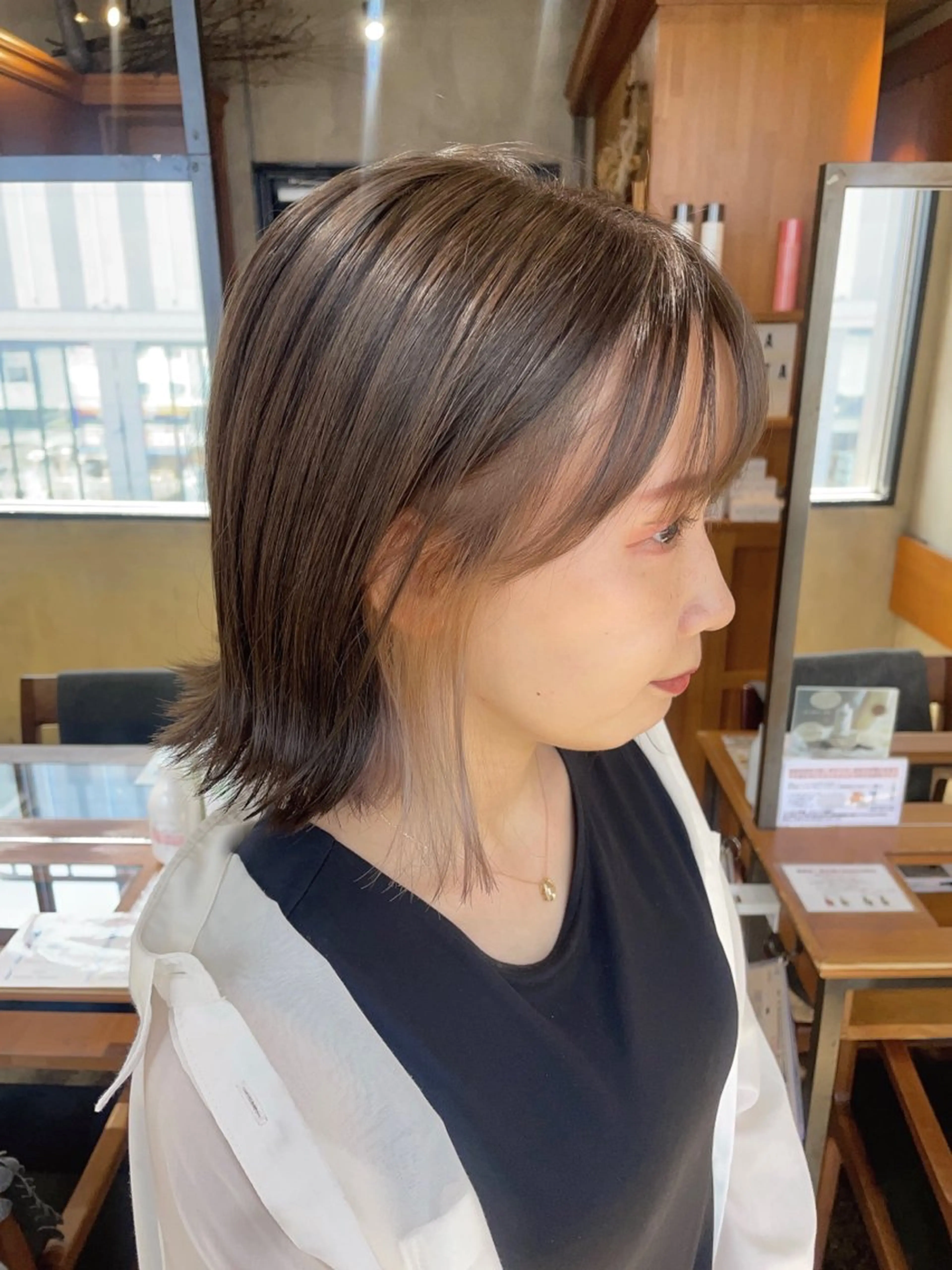 ショート カラー 梅田美容室 山崎海波のヘアスタイル